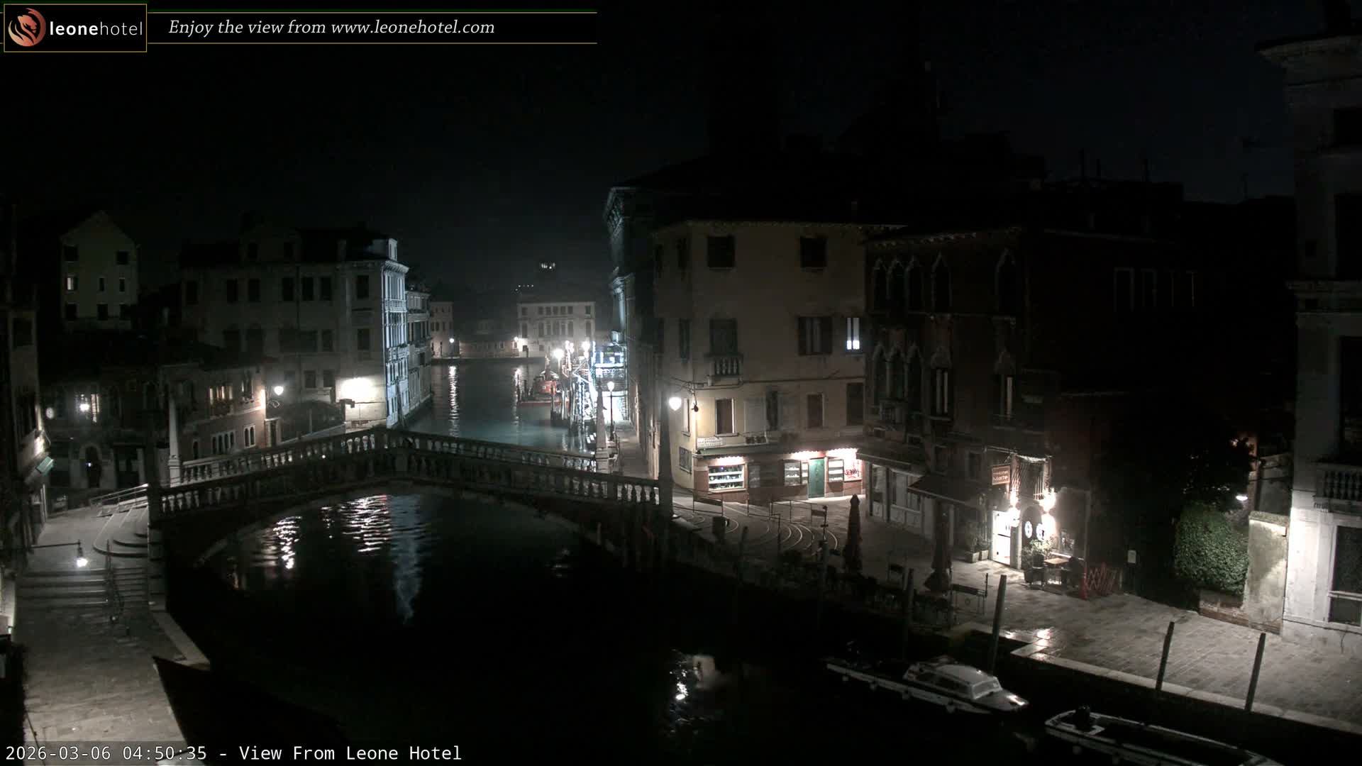 Venice, Canal of Cannaregio , Ponte delle Guglie Bridge Live Cam - Venice, Veneto, Italy