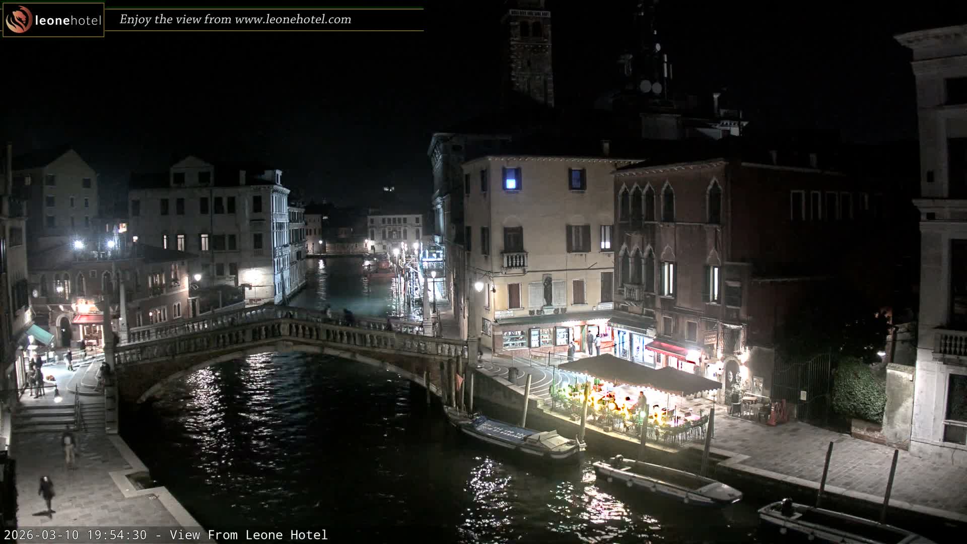 Venice, Canal of Cannaregio , Ponte delle Guglie Bridge Live Cam - Venice, Veneto, Italy