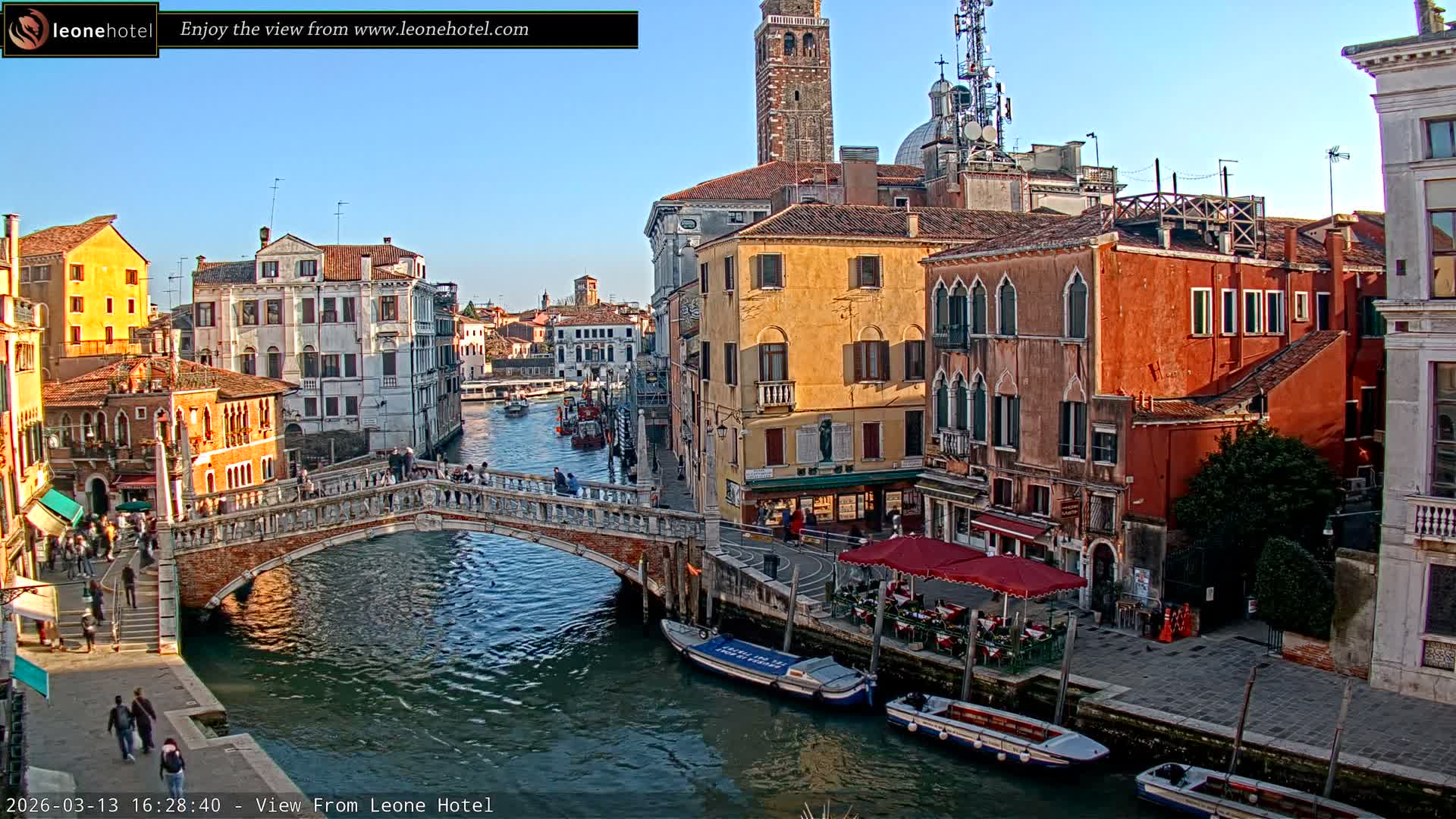 Venice, Canal of Cannaregio , Ponte delle Guglie Bridge Live Cam - Venice, Veneto, Italy