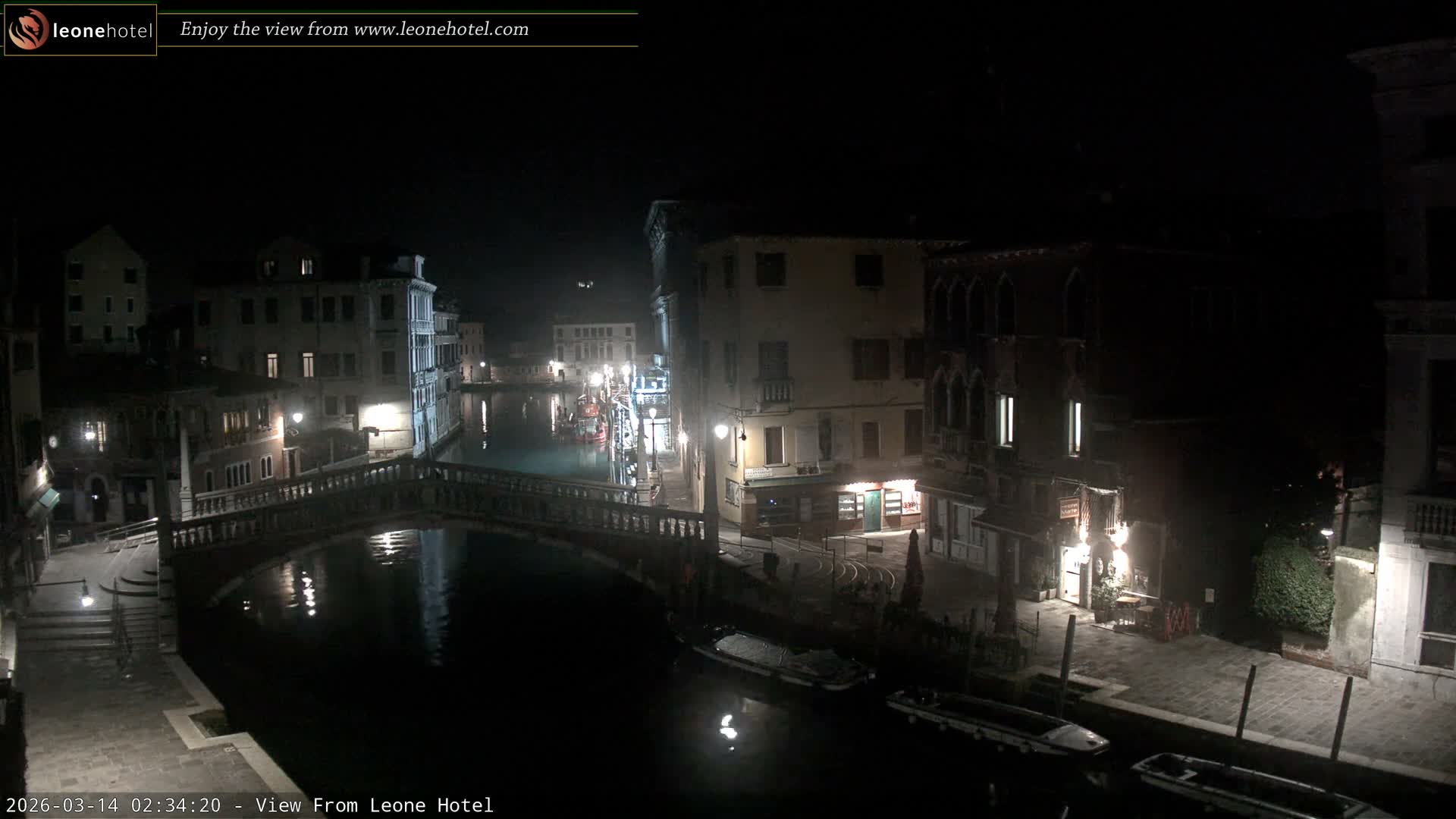 Venice, Canal of Cannaregio , Ponte delle Guglie Bridge Live Cam - Venice, Veneto, Italy