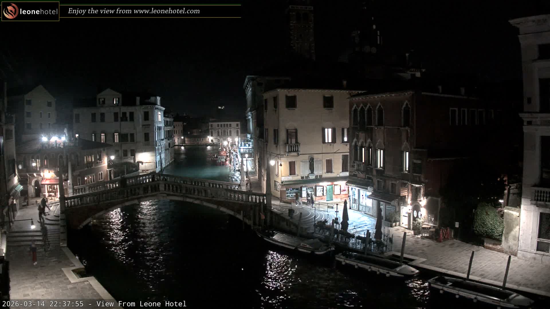 Venice, Canal of Cannaregio , Ponte delle Guglie Bridge Live Cam - Venice, Veneto, Italy