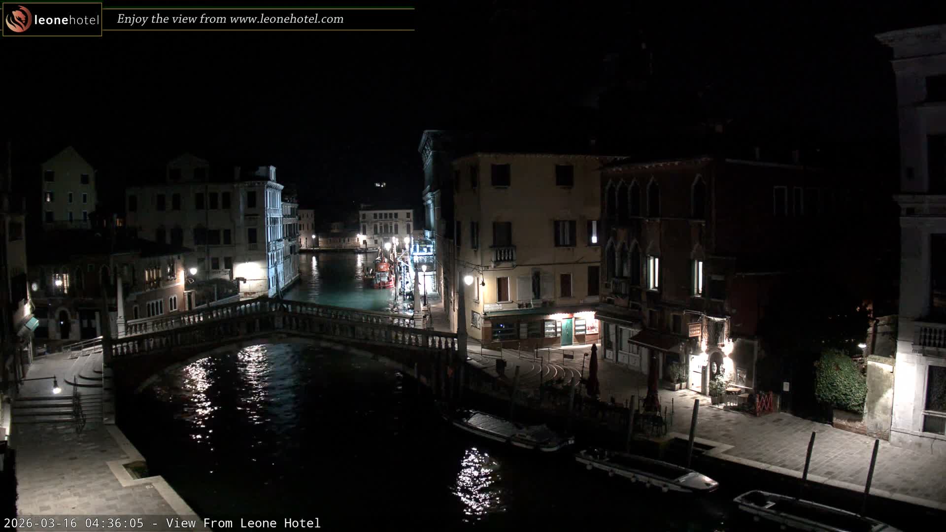 Venice, Canal of Cannaregio , Ponte delle Guglie Bridge Live Cam - Venice, Veneto, Italy