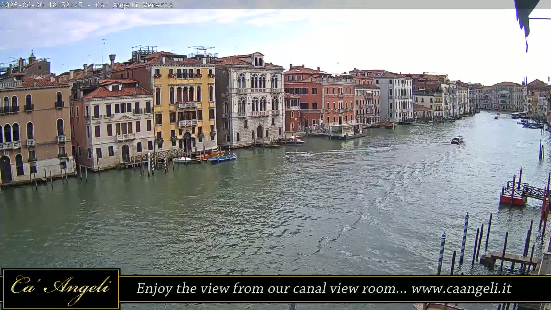 Grand Canal in Venezia Panaromic Live Cam - Venice, Veneto, Italy