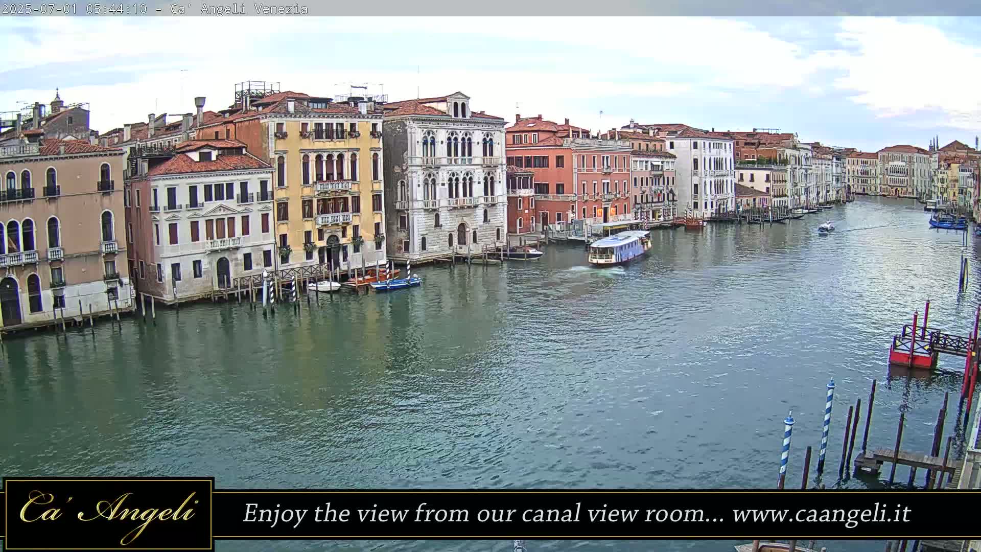 Grand Canal in Venezia Panaromic Live Cam - Venice, Veneto, Italy