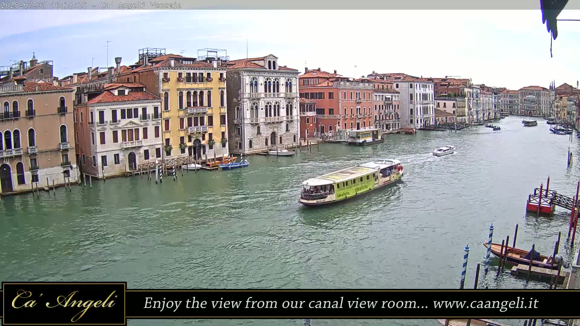 Grand Canal in Venezia Panaromic Live Cam - Venice, Veneto, Italy
