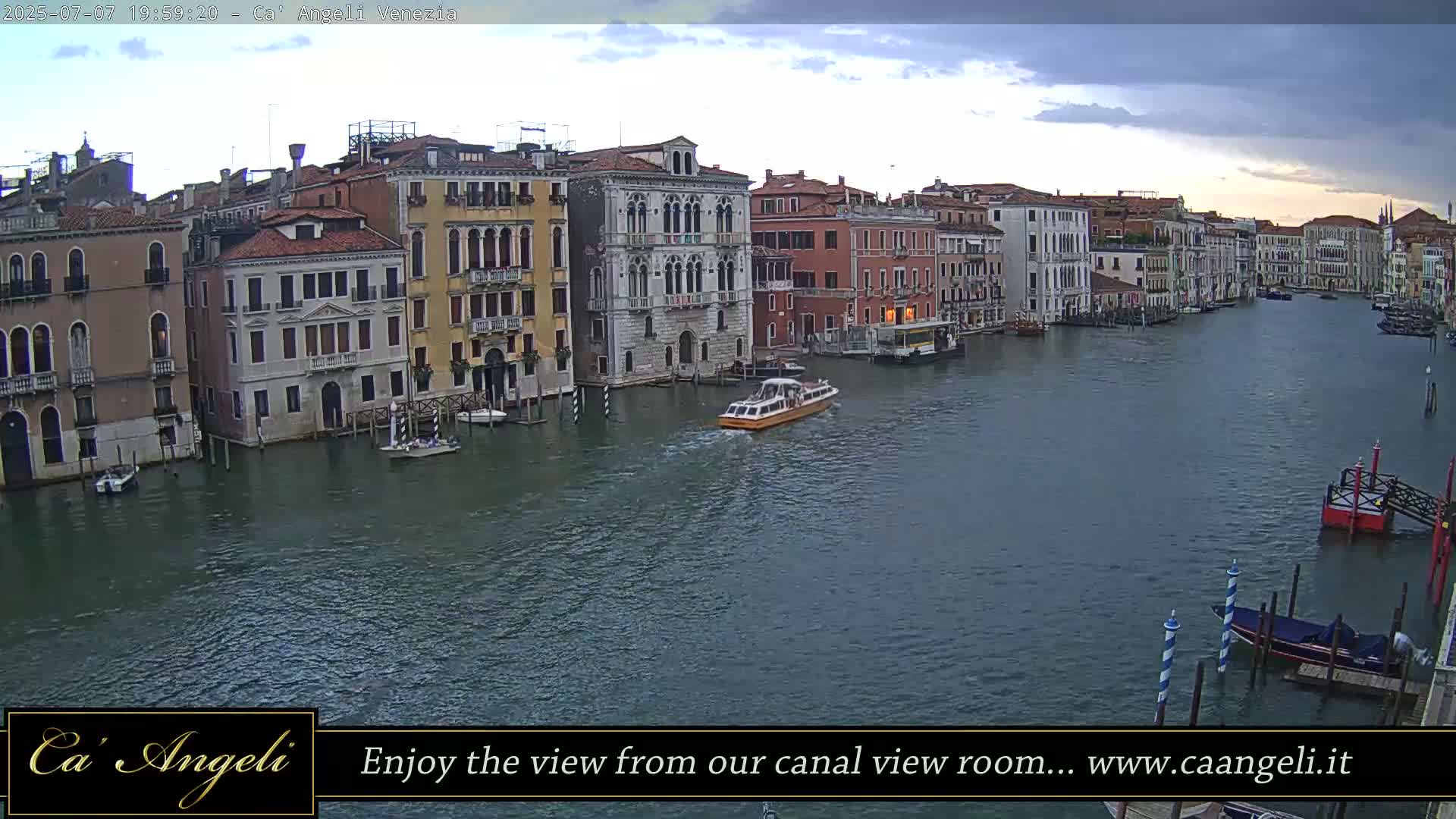 Grand Canal in Venezia Panaromic Live Cam - Venice, Veneto, Italy