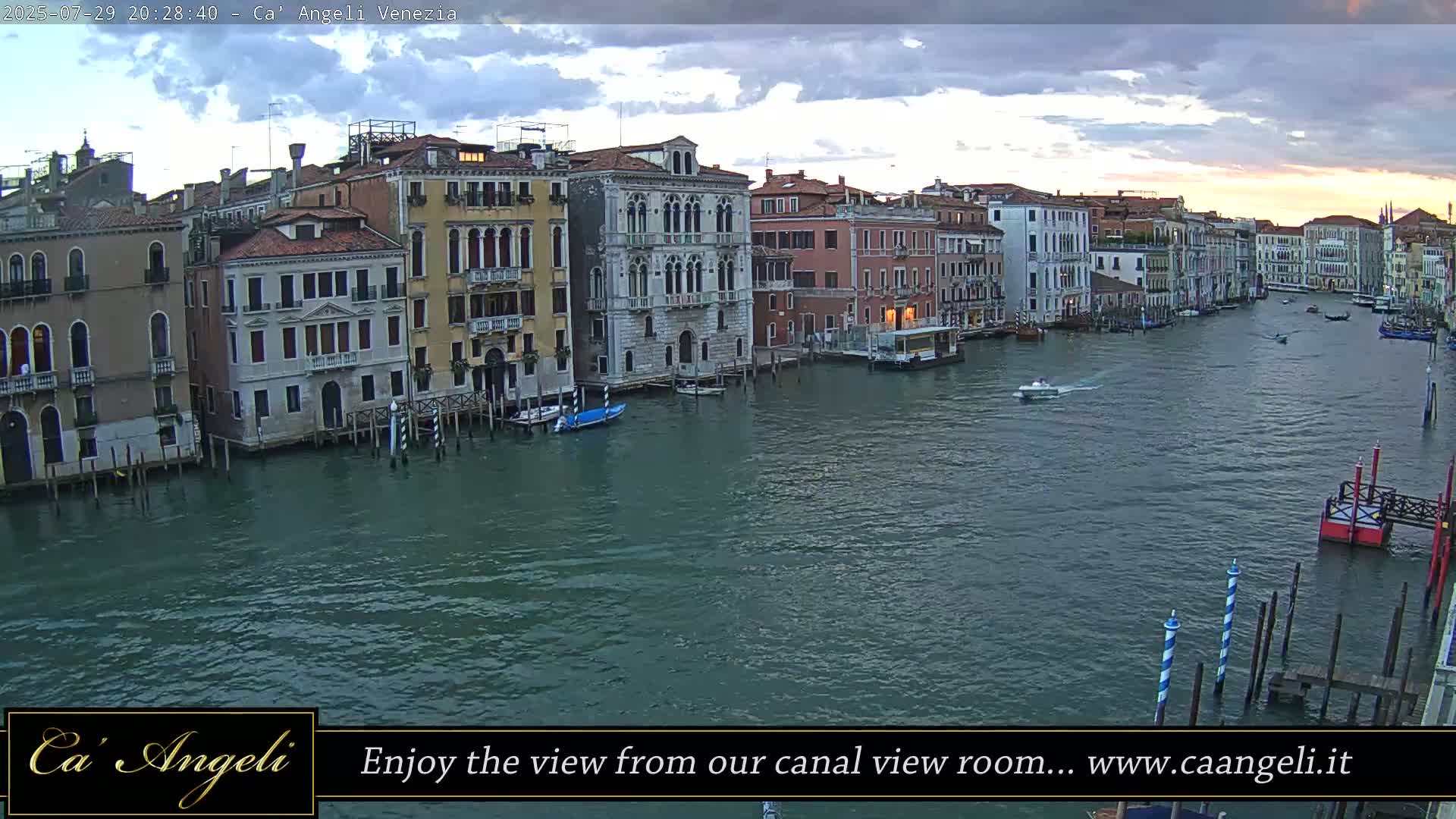 Grand Canal in Venezia Panaromic Live Cam - Venice, Veneto, Italy