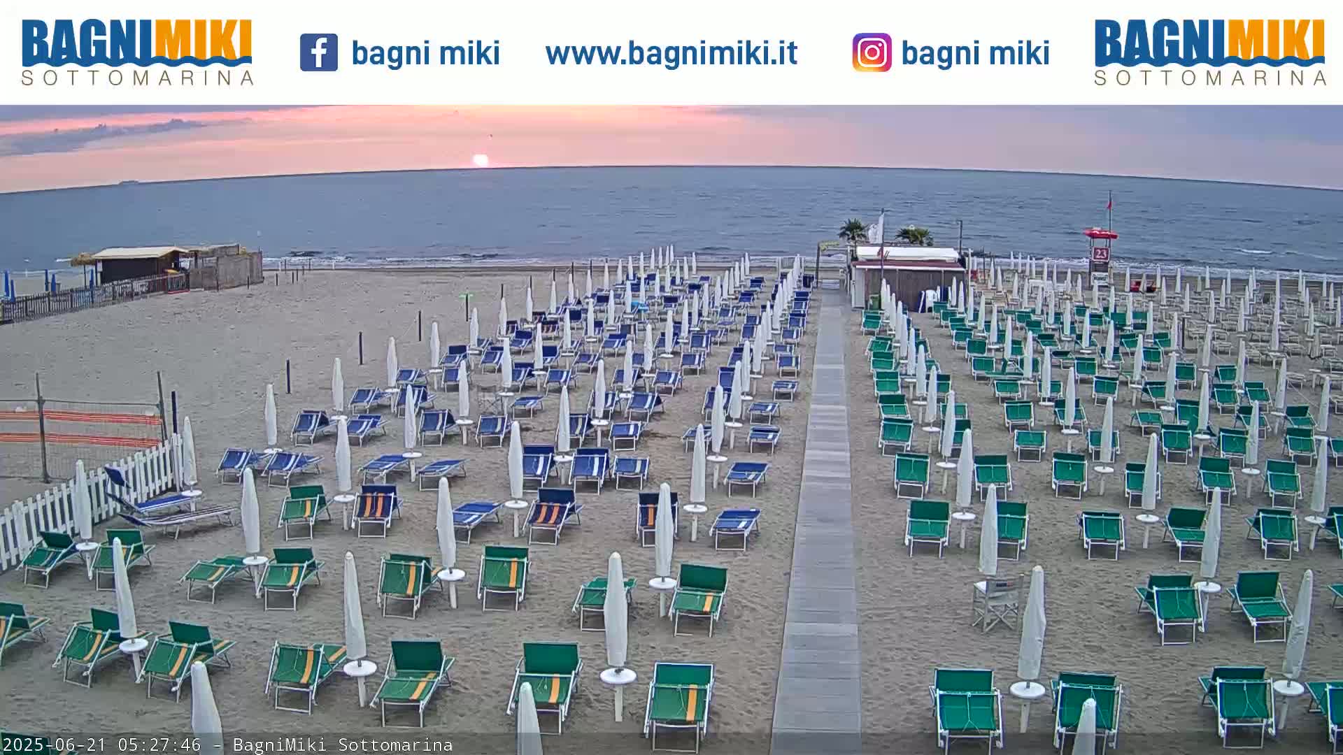 Venezia Sottomarina Miki Beach East View Live Cam - Venice, Veneto, Italy