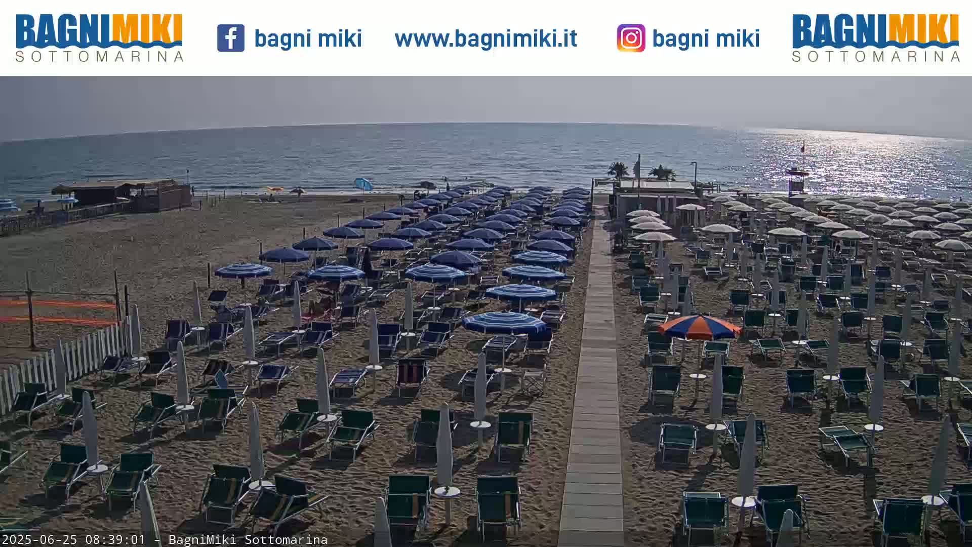Venezia Sottomarina Miki Beach East View Live Cam - Venice, Veneto, Italy