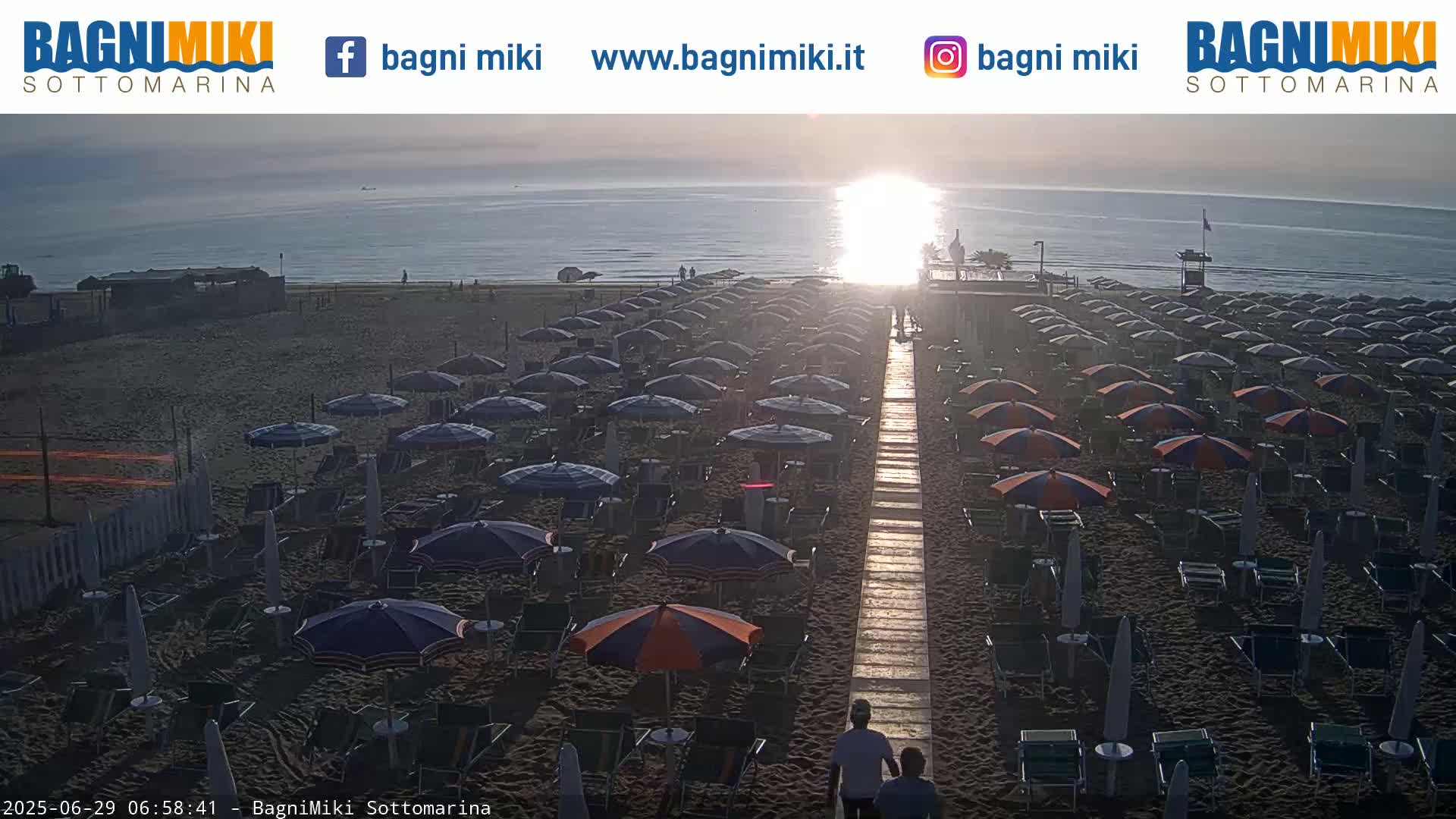 Venezia Sottomarina Miki Beach East View Live Cam - Venice, Veneto, Italy