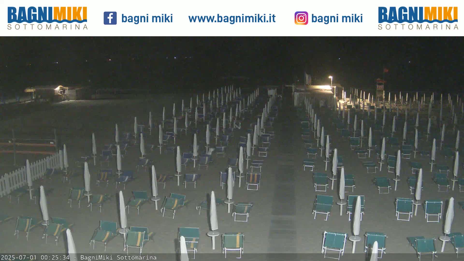 Venezia Sottomarina Miki Beach East View Live Cam - Venice, Veneto, Italy