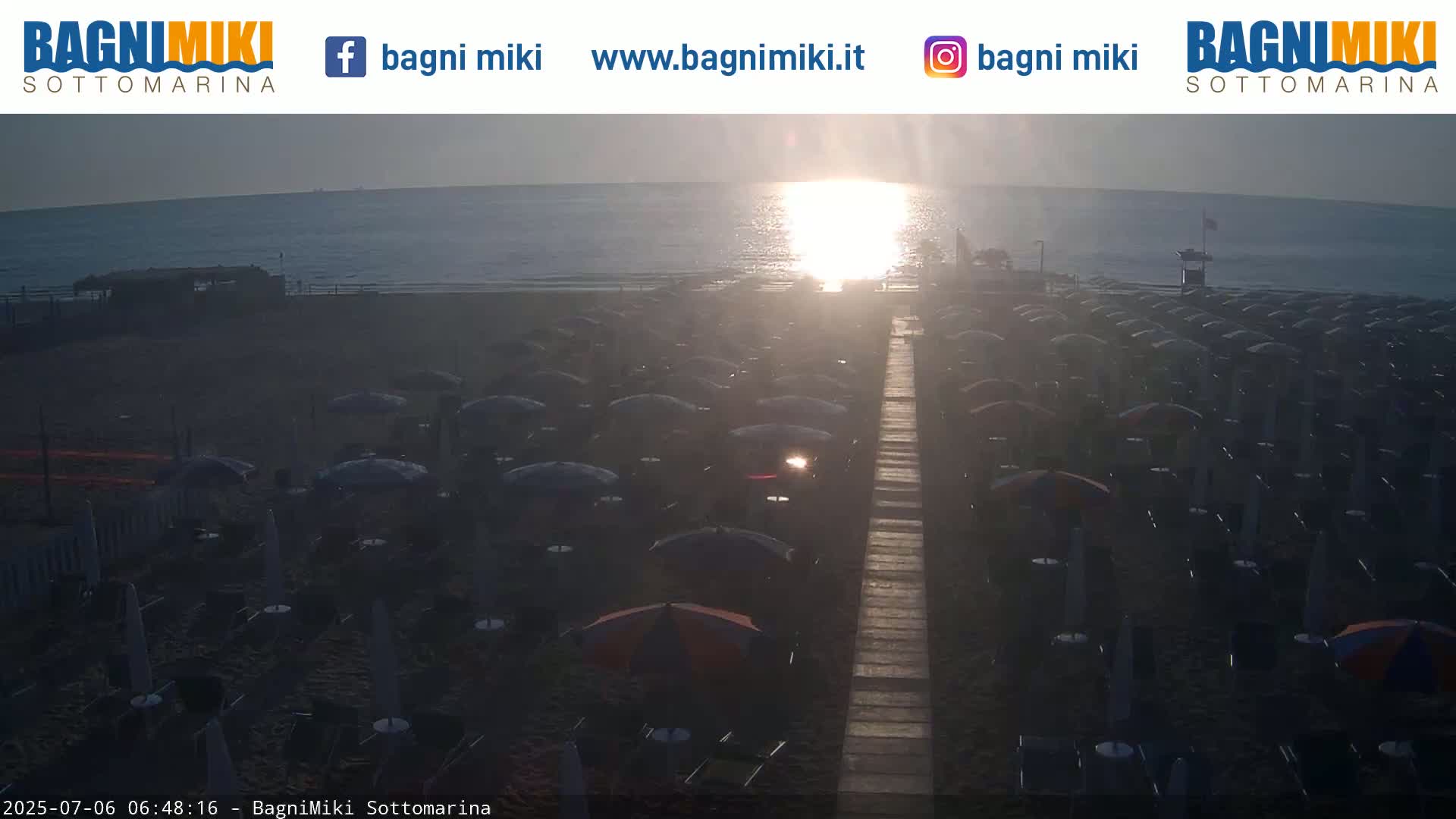 Venezia Sottomarina Miki Beach East View Live Cam - Venice, Veneto, Italy