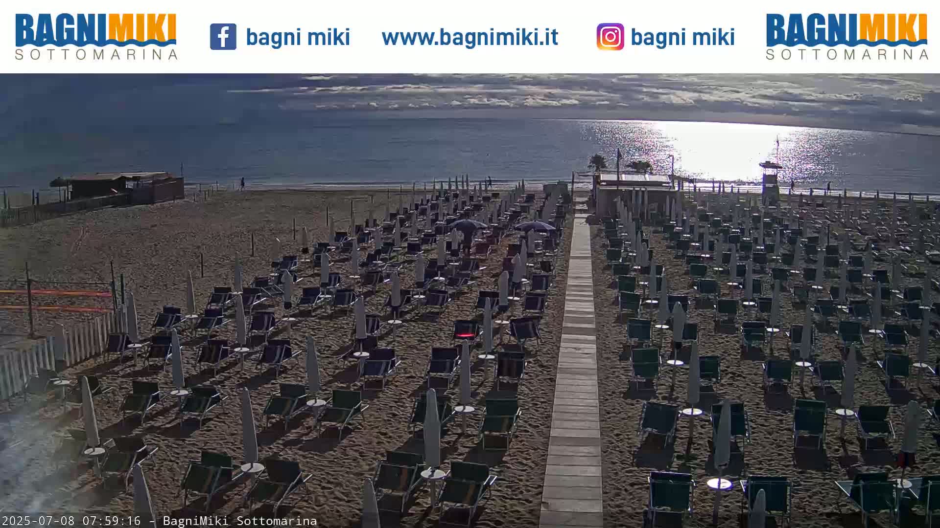 Venezia Sottomarina Miki Beach East View Live Cam - Venice, Veneto, Italy