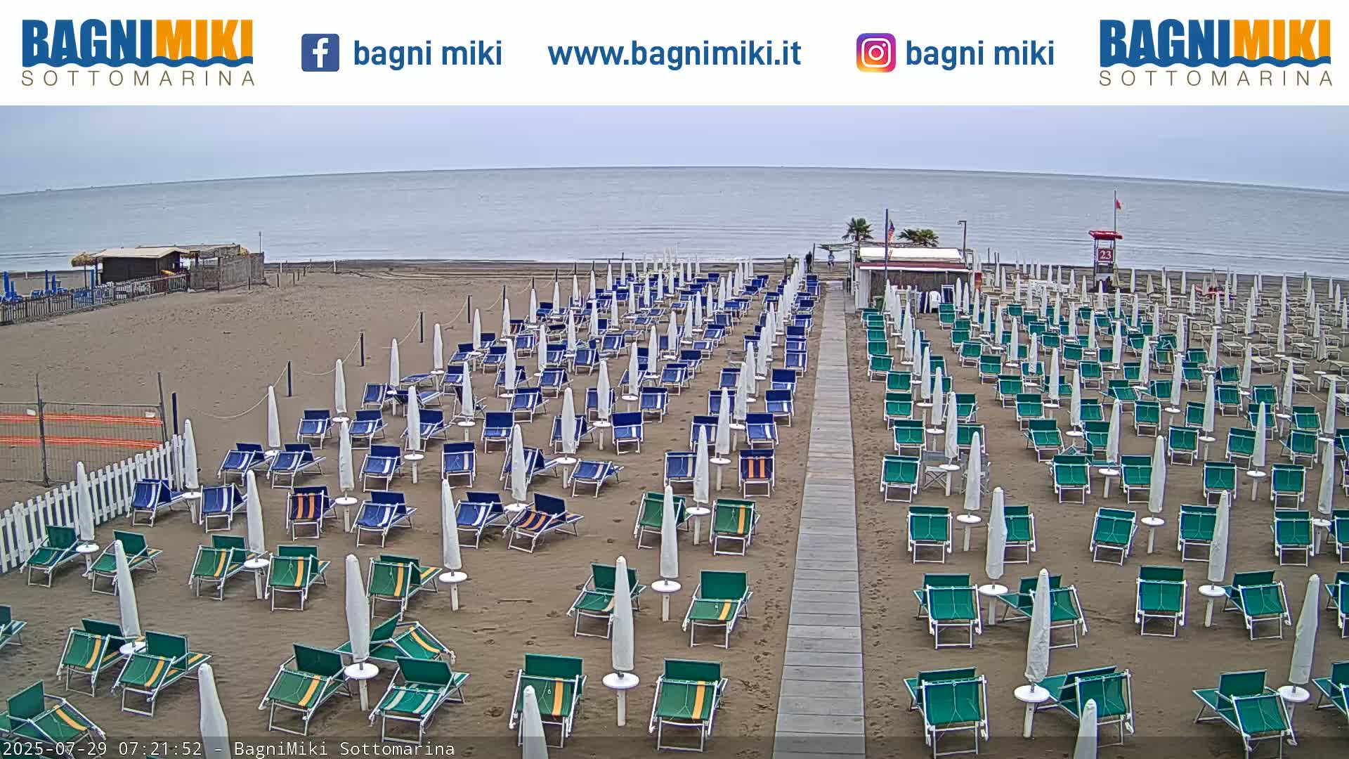 Venezia Sottomarina Miki Beach East View Live Cam - Venice, Veneto, Italy