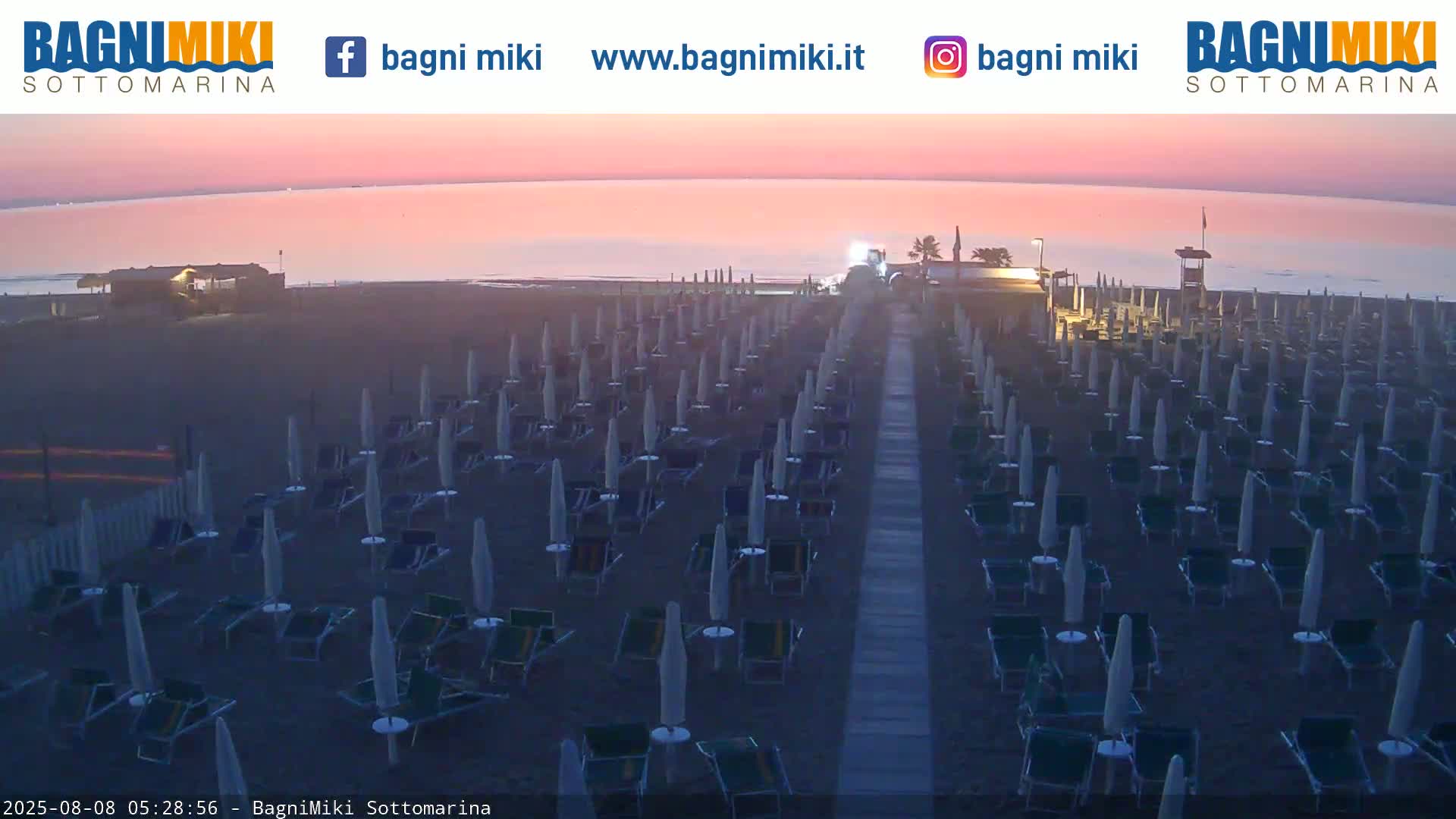 Venezia Sottomarina Miki Beach East View Live Cam - Venice, Veneto, Italy