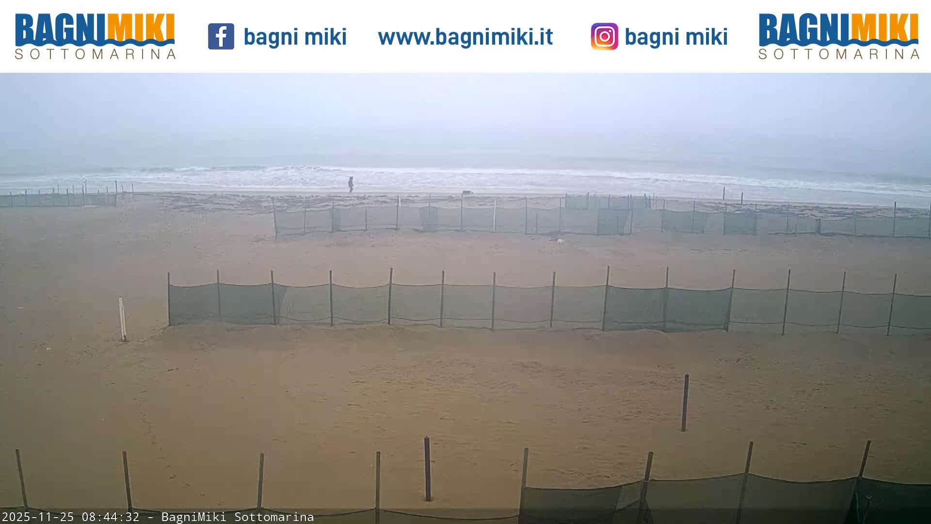 Venezia Sottomarina Miki Beach East View Live Cam - Venice, Veneto, Italy