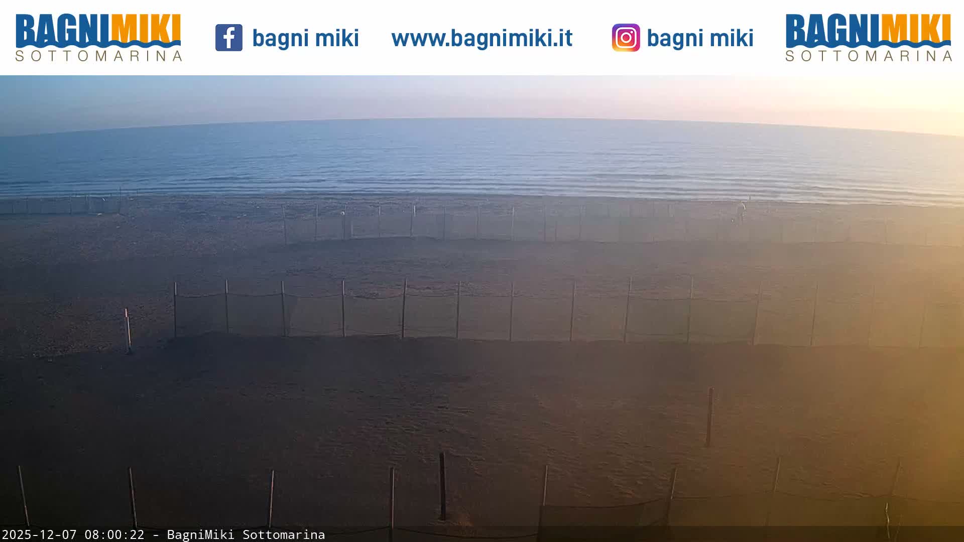 Venezia Sottomarina Miki Beach East View Live Cam - Venice, Veneto, Italy