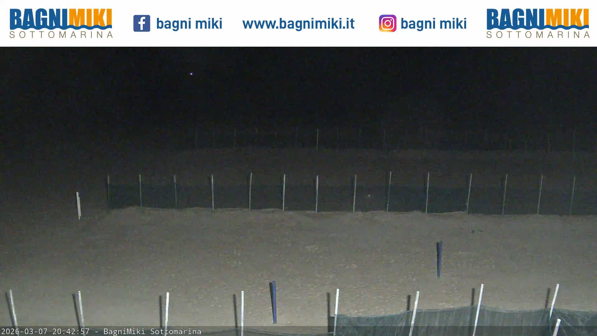 Venezia Sottomarina Miki Beach East View Live Cam - Venice, Veneto, Italy