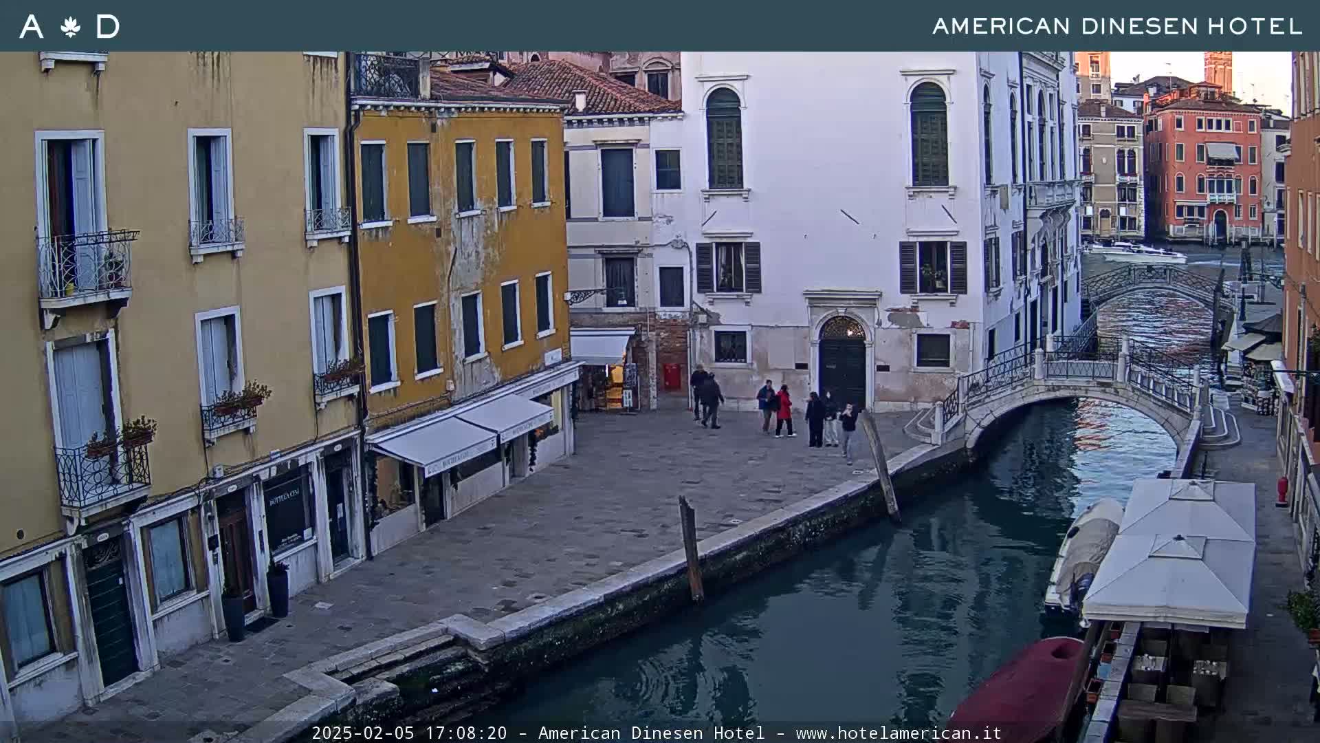 Venice Dorsoduro Canal Live Cam - Veneto, Italy
