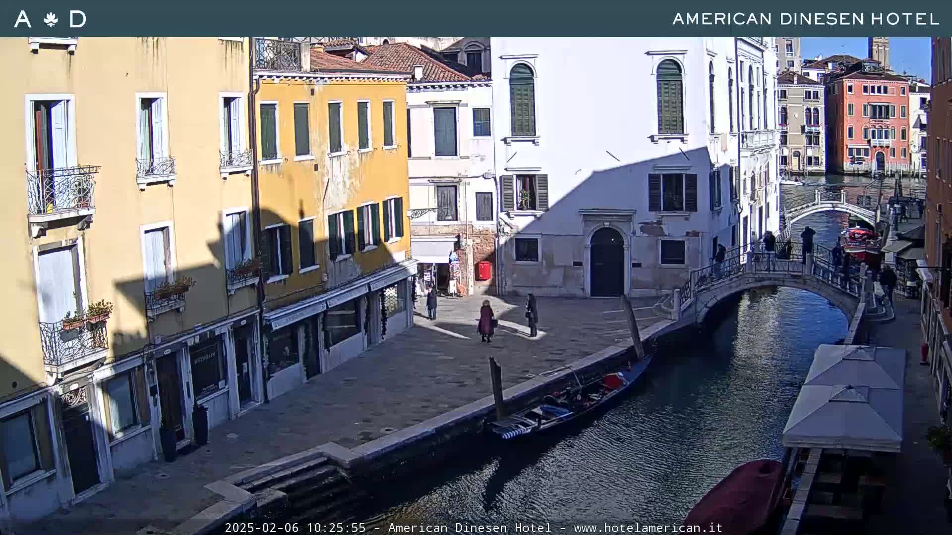 Venice Dorsoduro Canal Live Cam - Veneto, Italy