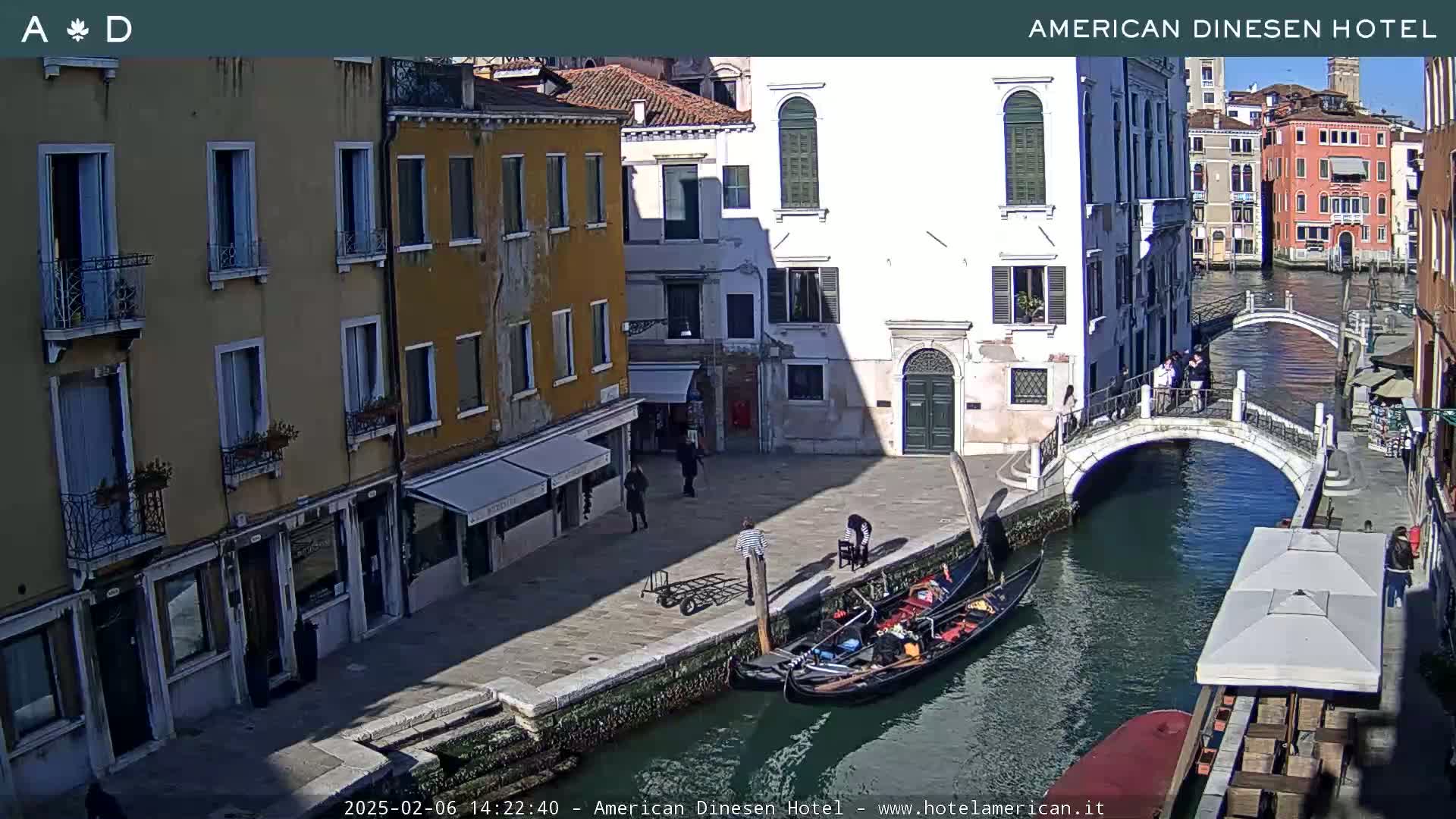 Venice Dorsoduro Canal Live Cam - Veneto, Italy
