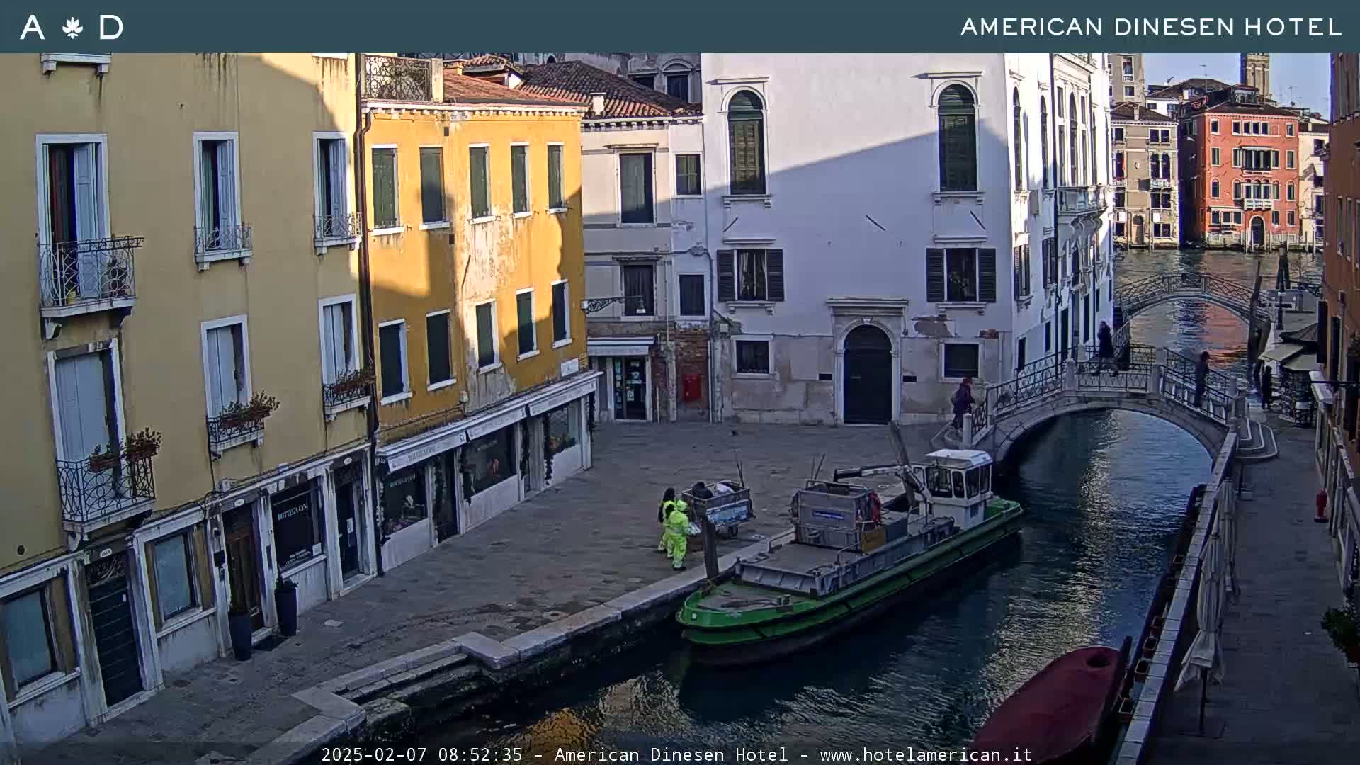 Venice Dorsoduro Canal Live Cam - Veneto, Italy
