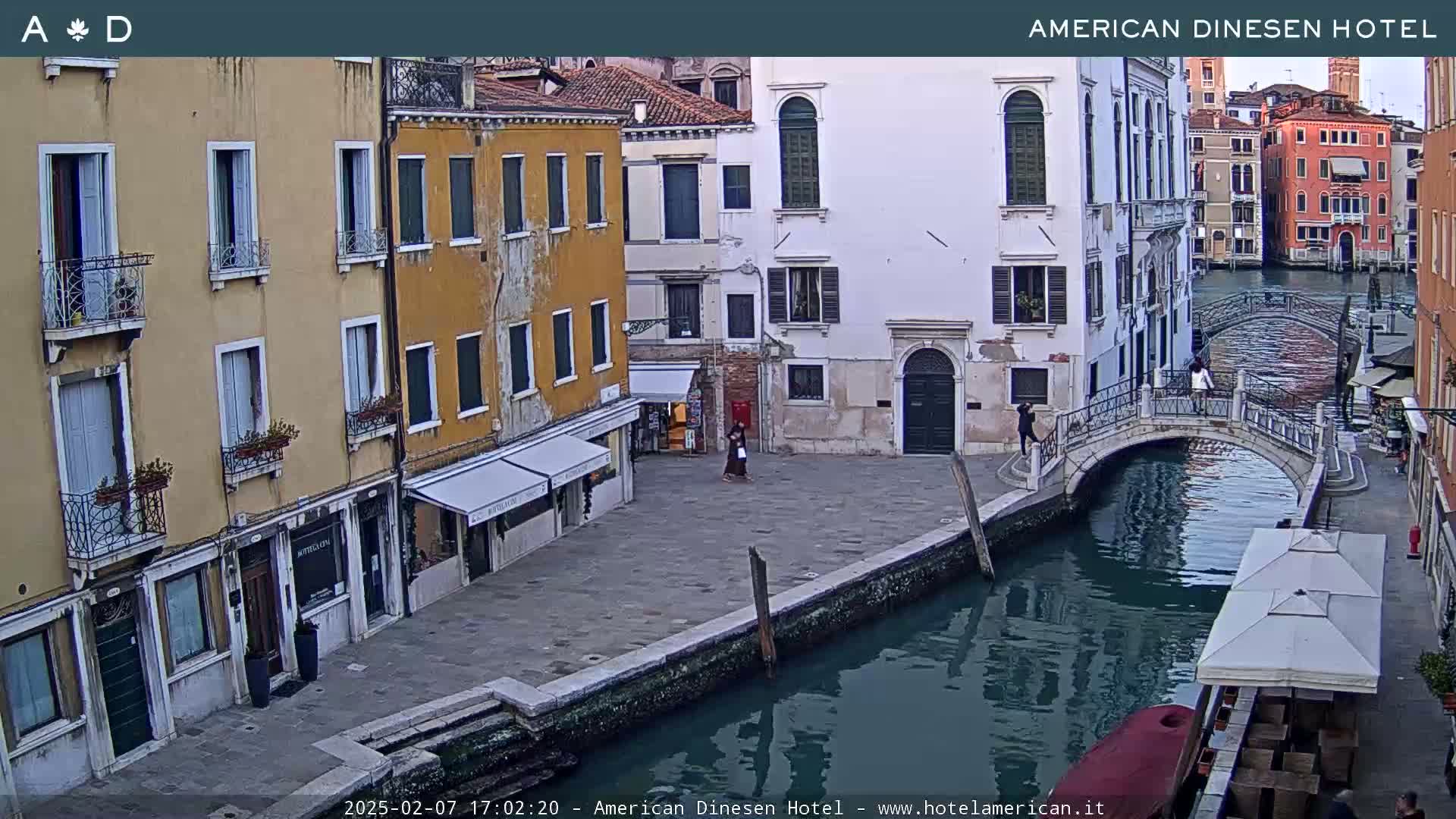 Venice Dorsoduro Canal Live Cam - Veneto, Italy