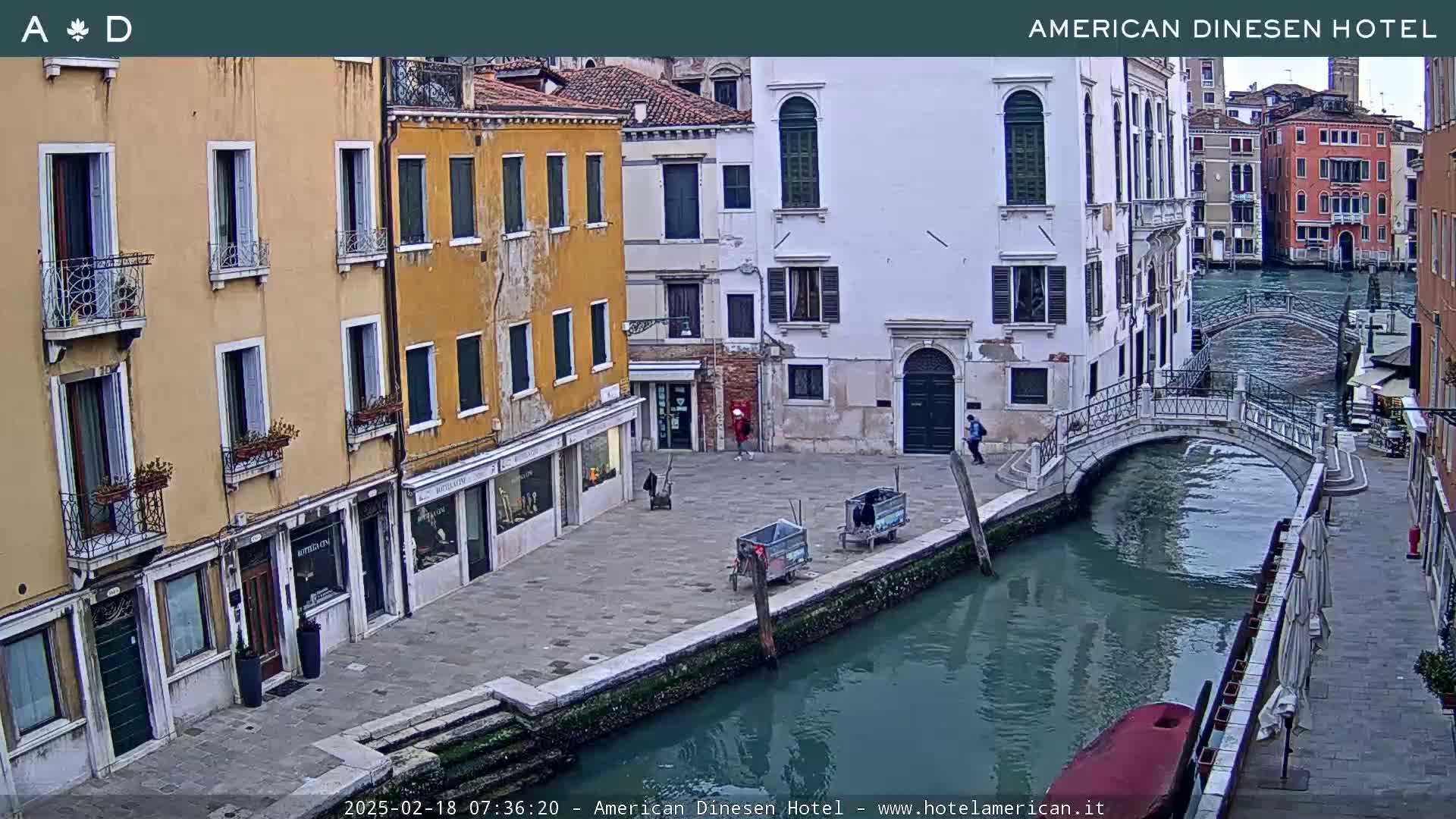 Venice Dorsoduro Canal Live Cam - Veneto, Italy