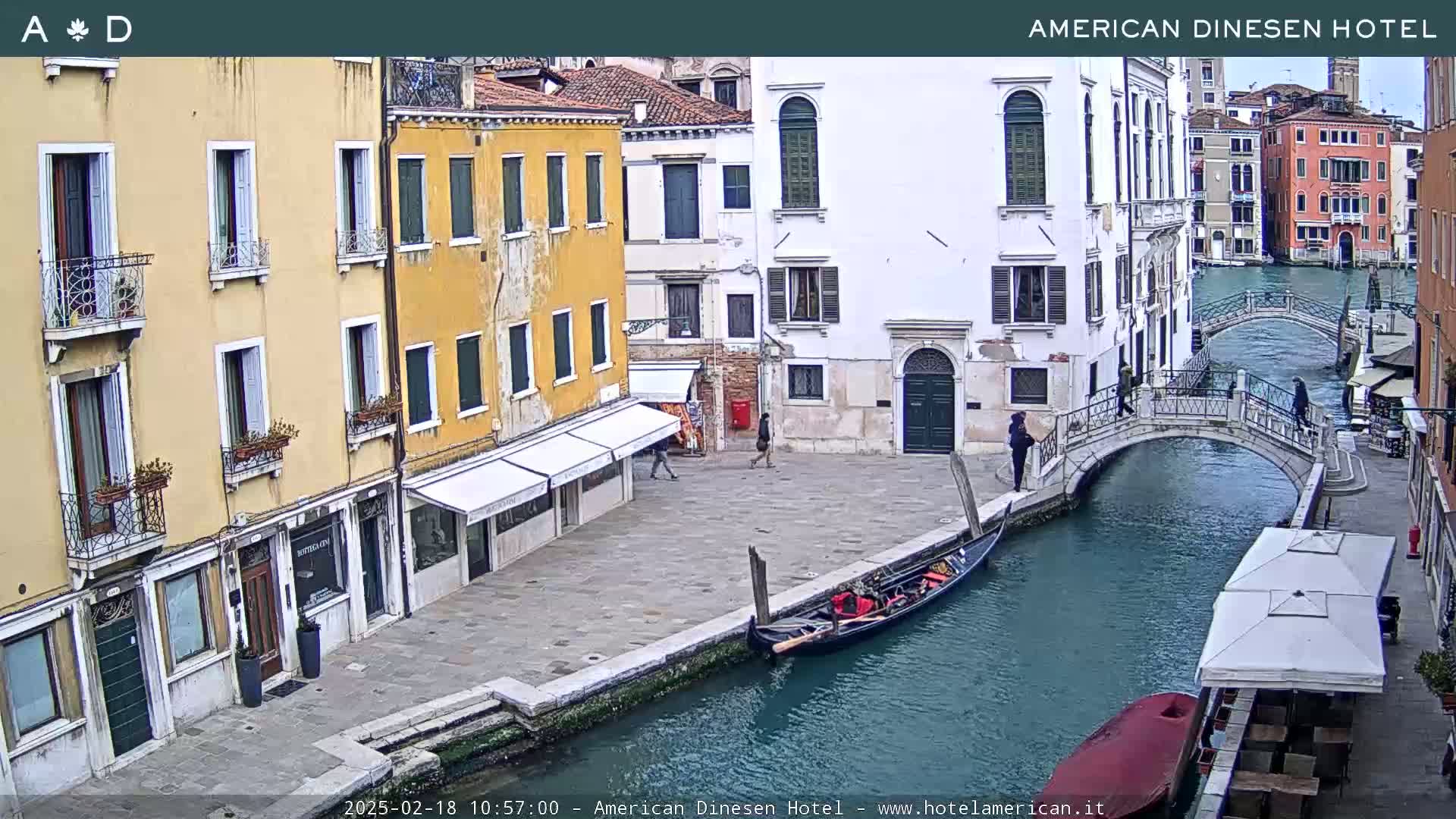 Venice Dorsoduro Canal Live Cam - Veneto, Italy