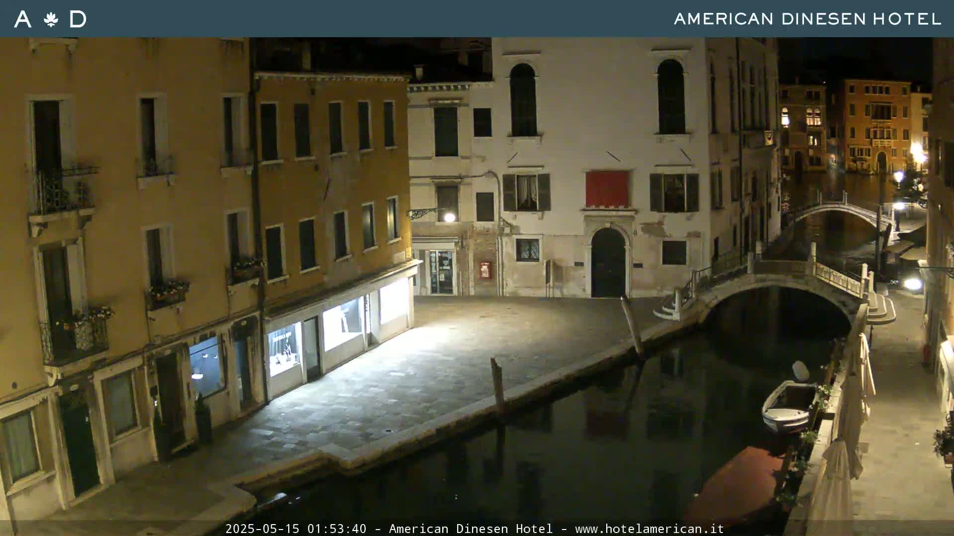 Venice Dorsoduro Canal Live Cam - Venice, Veneto, Italy