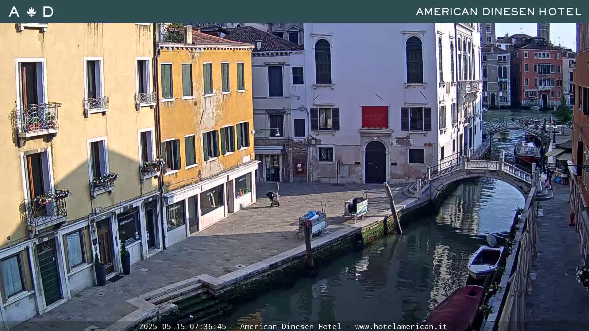 Venice Dorsoduro Canal Live Cam - Venice, Veneto, Italy