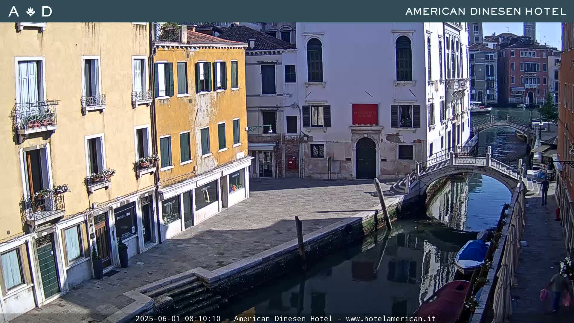 Venice Dorsoduro Canal Live Cam - Venice, Veneto, Italy