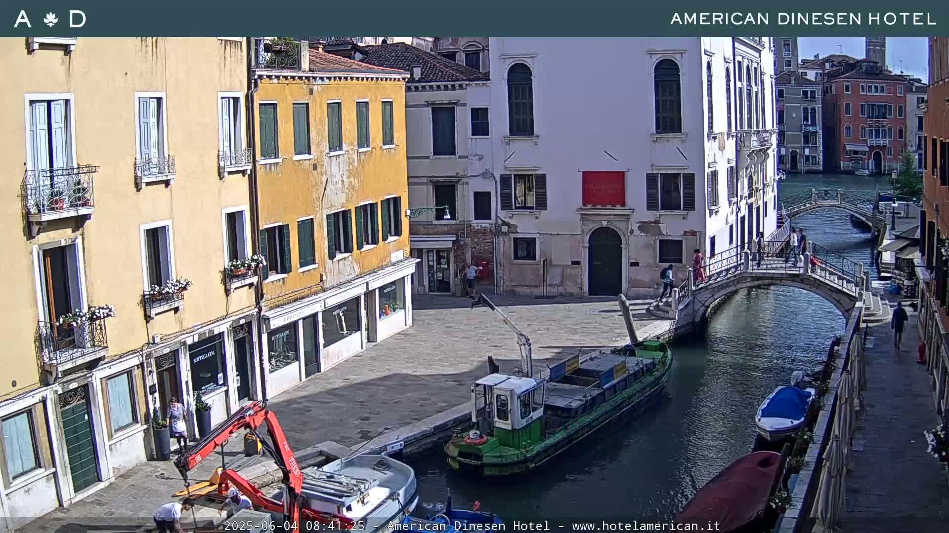 Venice Dorsoduro Canal Live Cam - Venice, Veneto, Italy