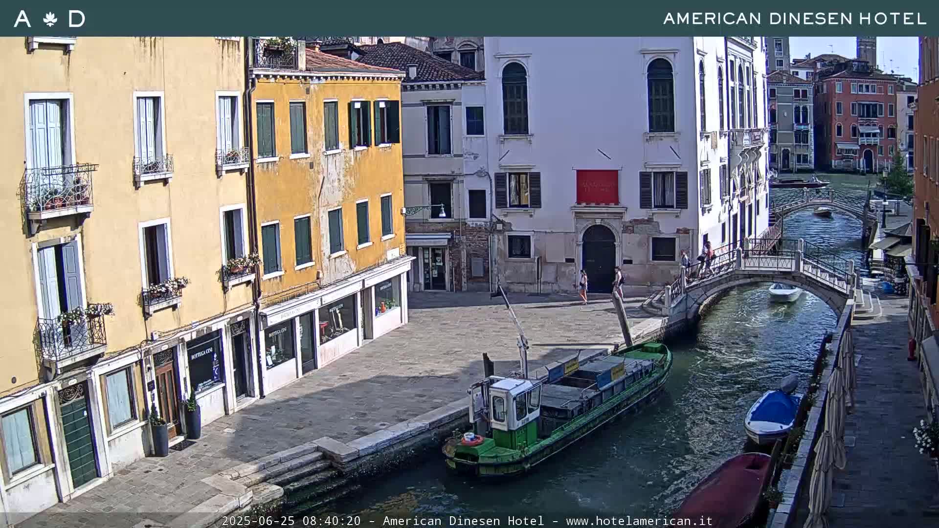 Venice Dorsoduro Canal Live Cam - Venice, Veneto, Italy