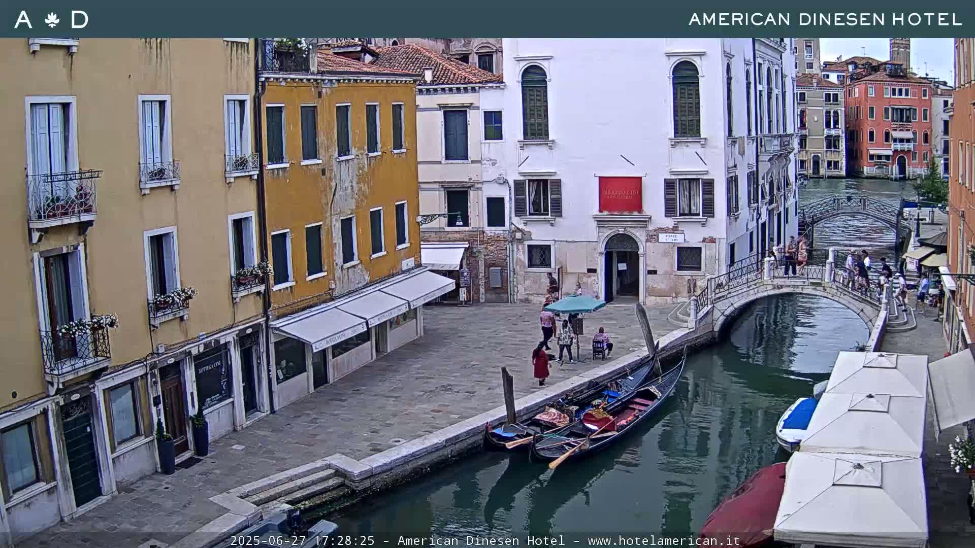 Venice Dorsoduro Canal Live Cam - Venice, Veneto, Italy