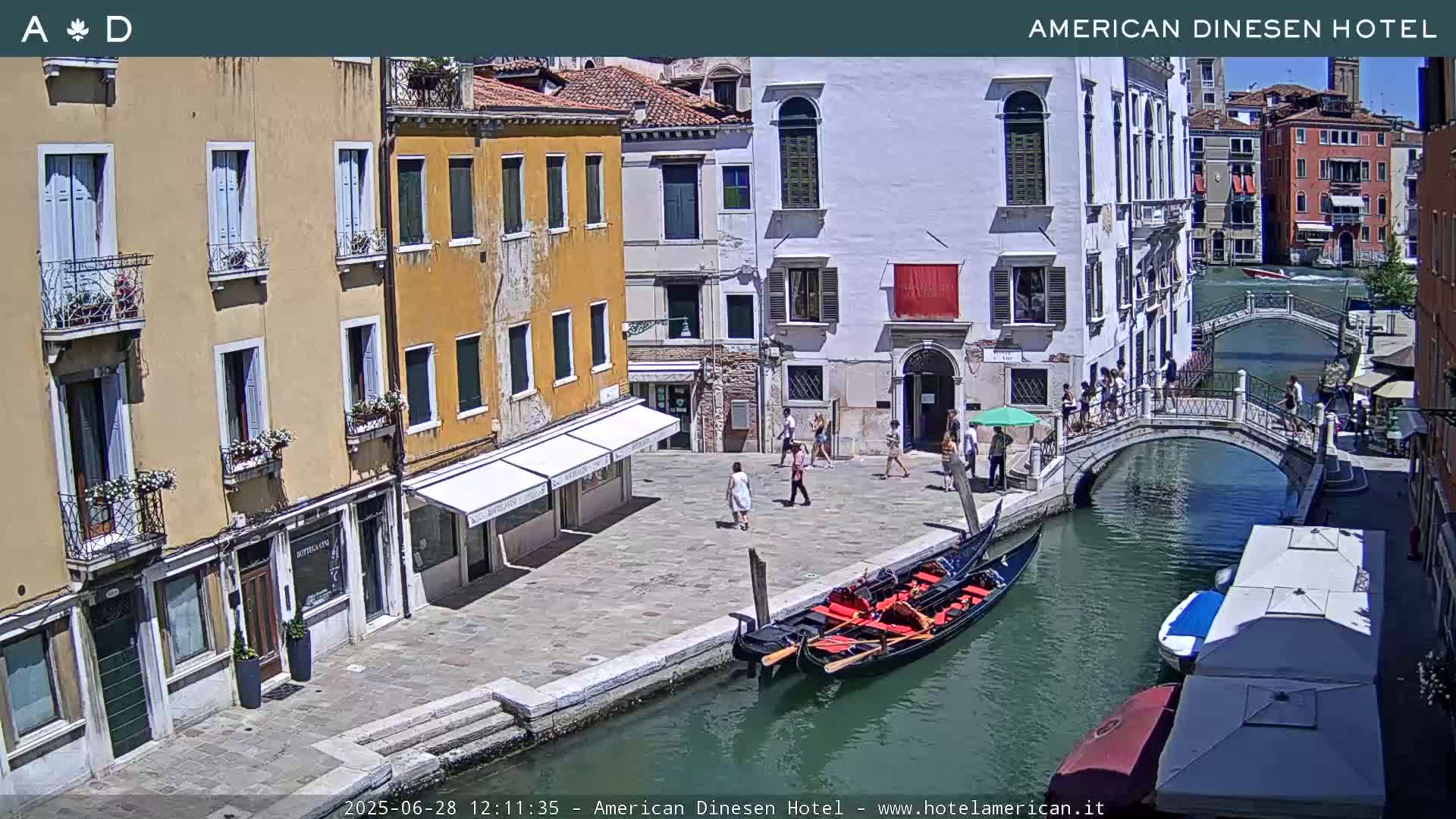 Venice Dorsoduro Canal Live Cam - Venice, Veneto, Italy