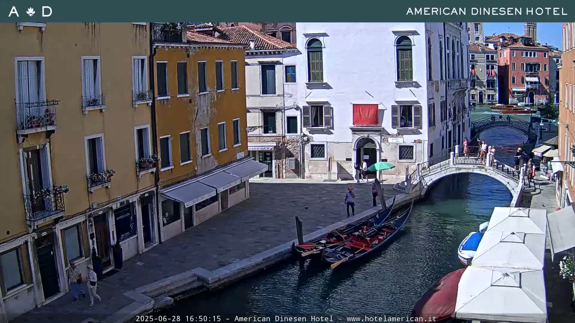 Venice Dorsoduro Canal Live Cam - Venice, Veneto, Italy