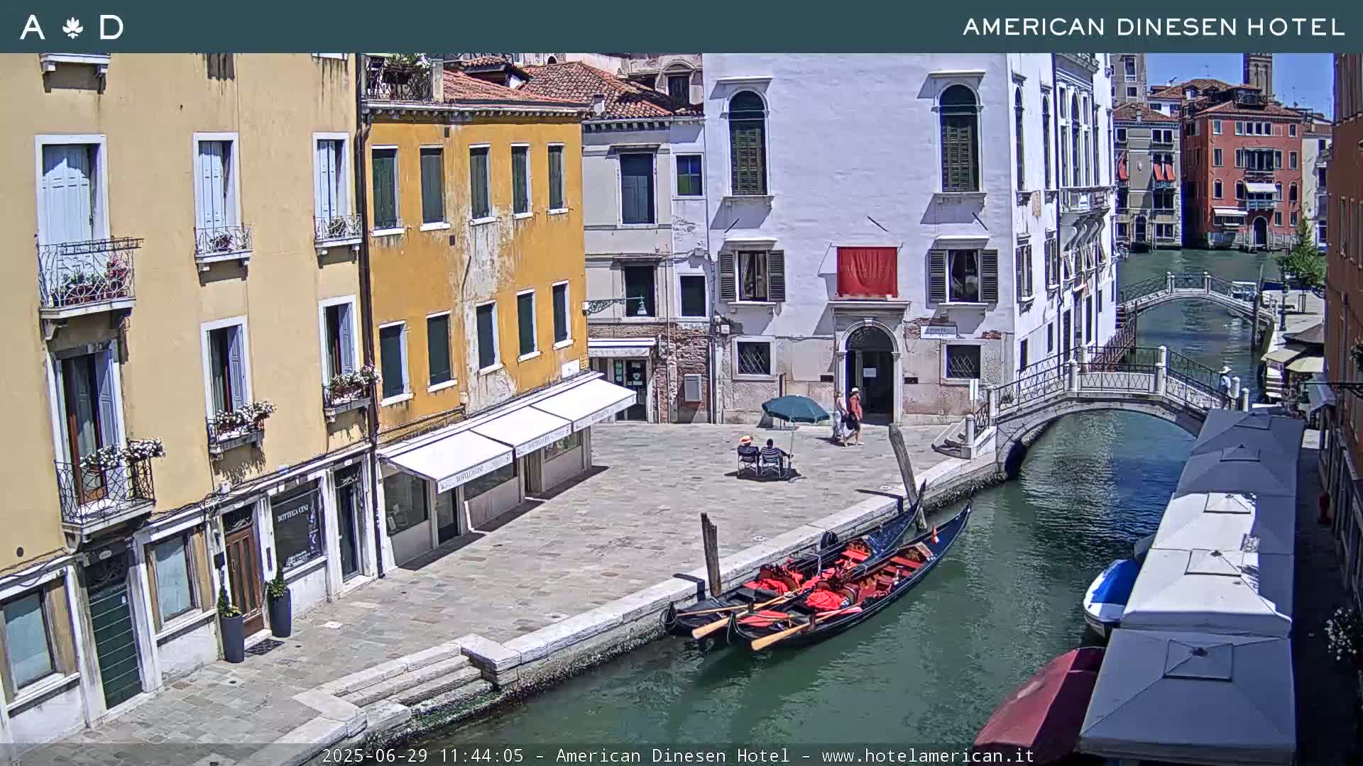 Venice Dorsoduro Canal Live Cam - Venice, Veneto, Italy