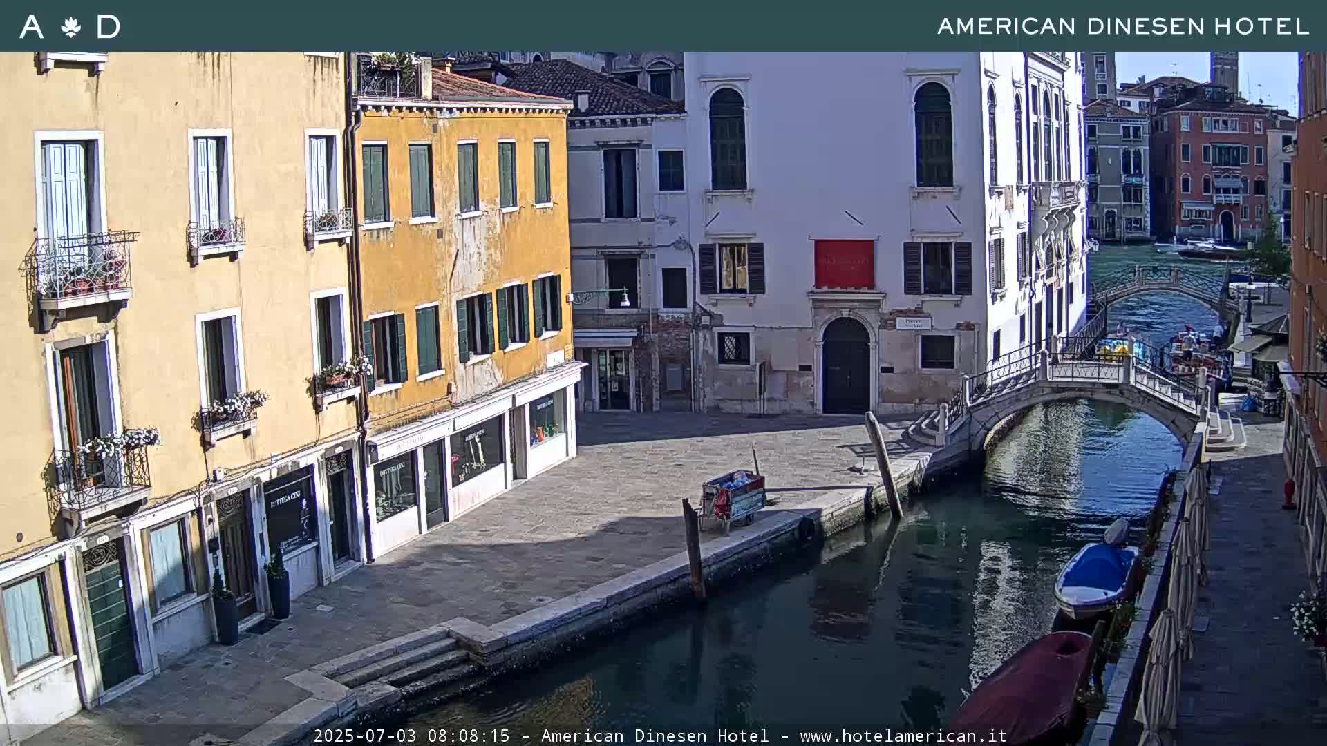 Venice Dorsoduro Canal Live Cam - Venice, Veneto, Italy
