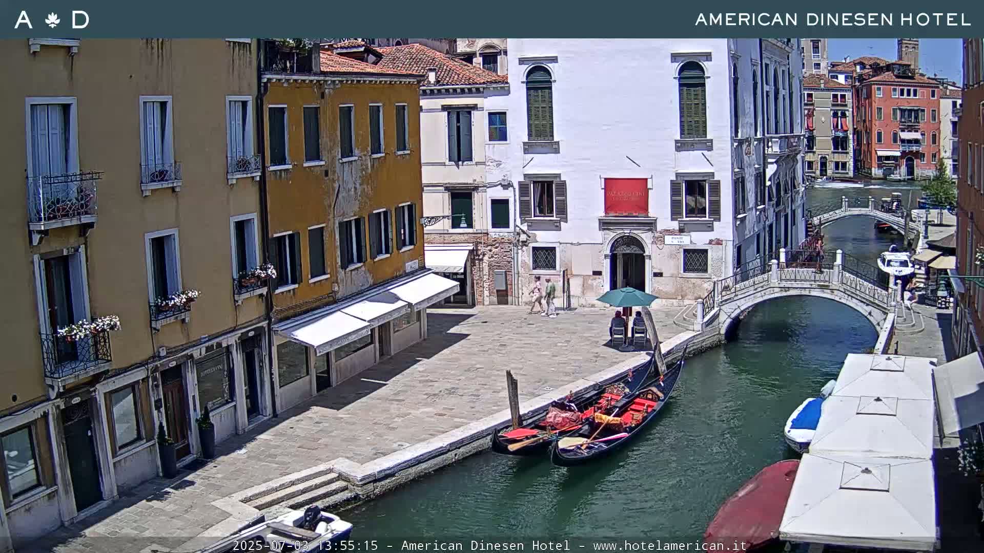 Venice Dorsoduro Canal Live Cam - Venice, Veneto, Italy