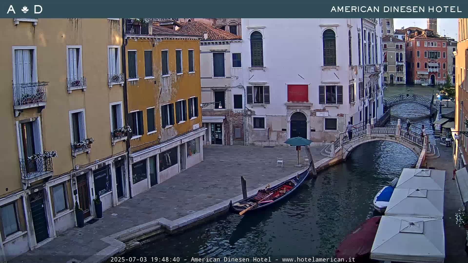 Venice Dorsoduro Canal Live Cam - Venice, Veneto, Italy