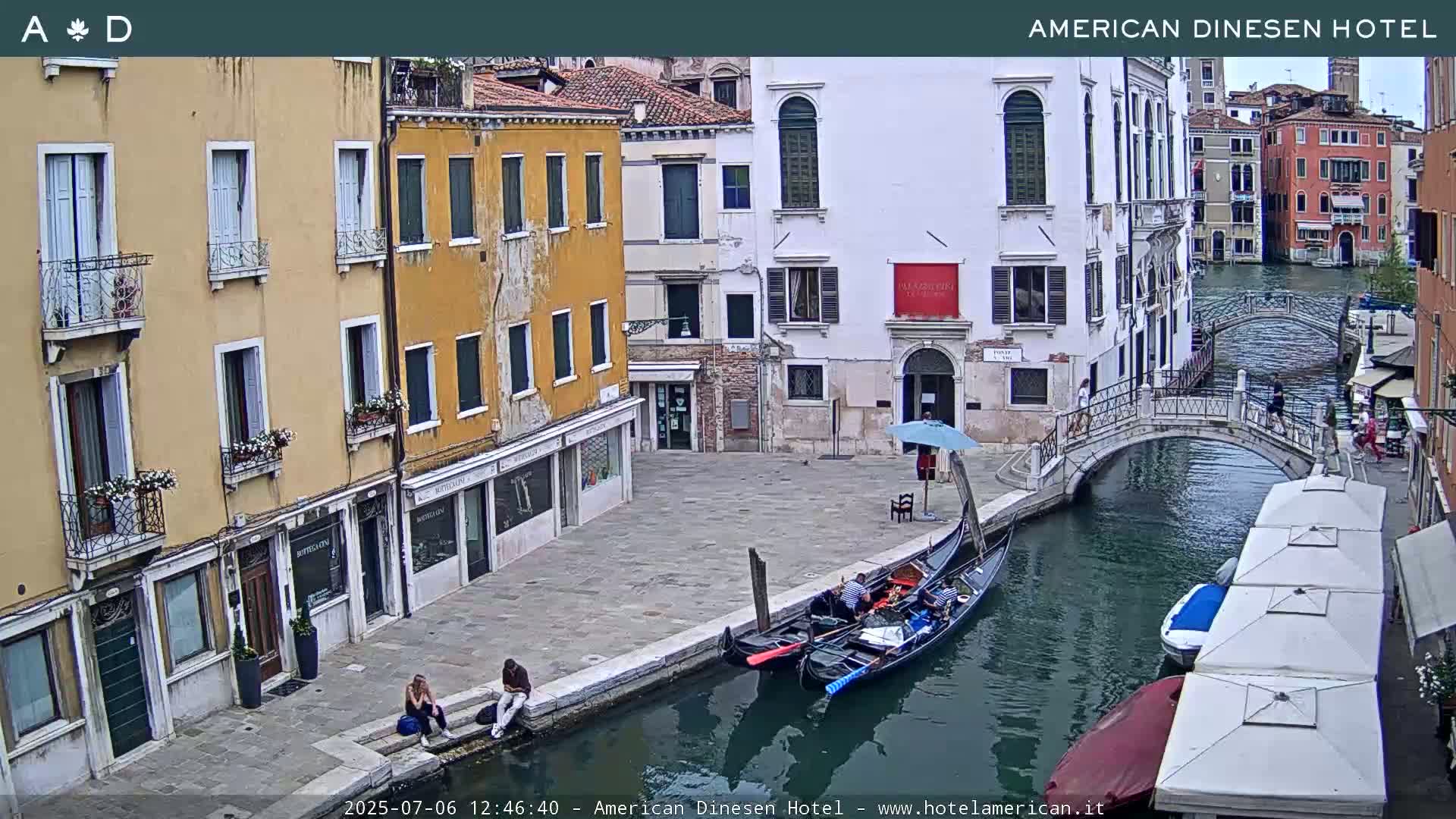 Venice Dorsoduro Canal Live Cam - Venice, Veneto, Italy