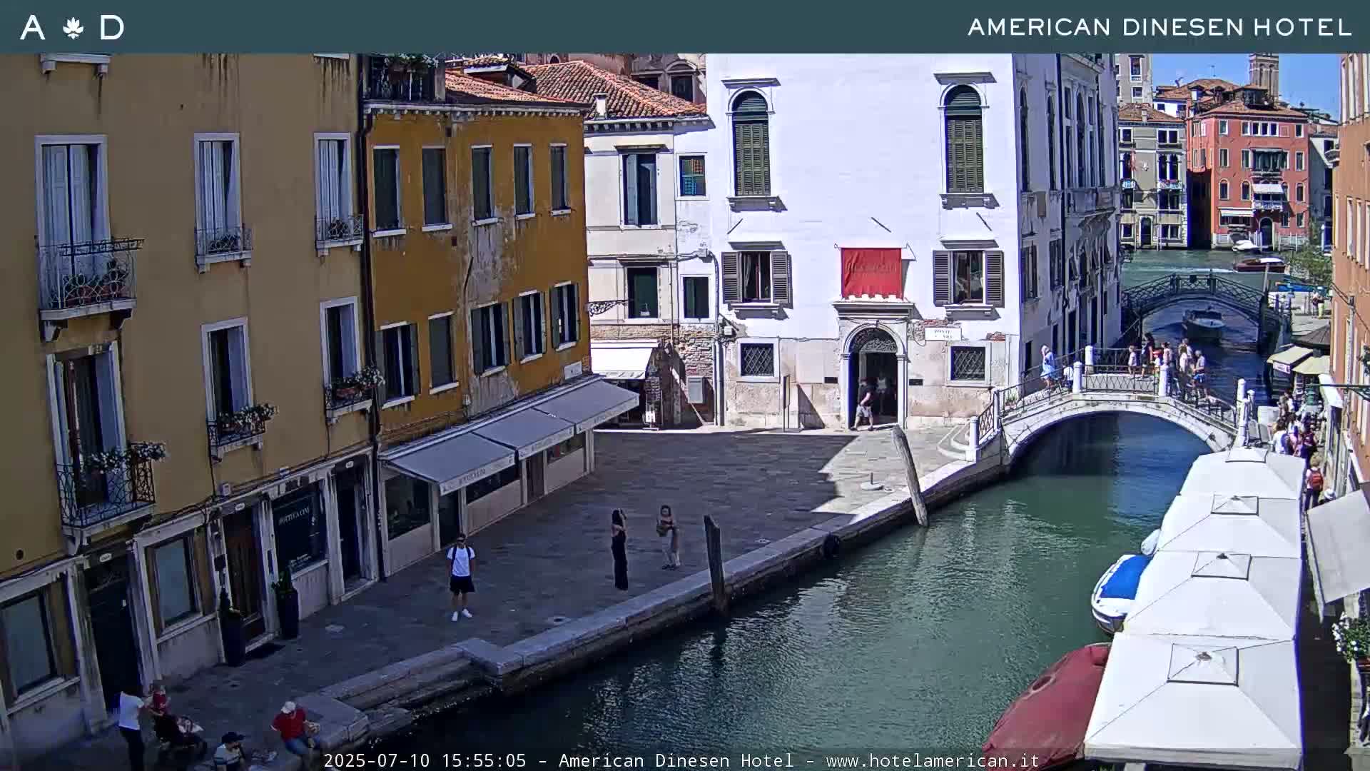 Venice Dorsoduro Canal Live Cam - Venice, Veneto, Italy