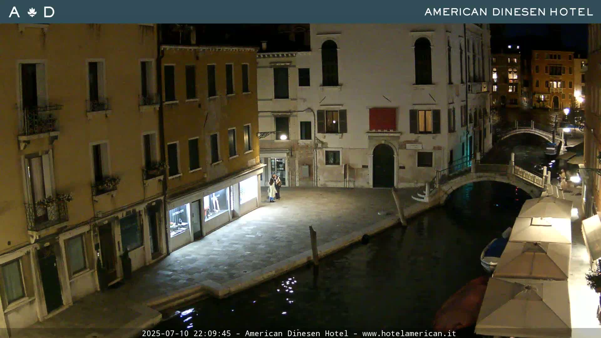 Venice Dorsoduro Canal Live Cam - Venice, Veneto, Italy