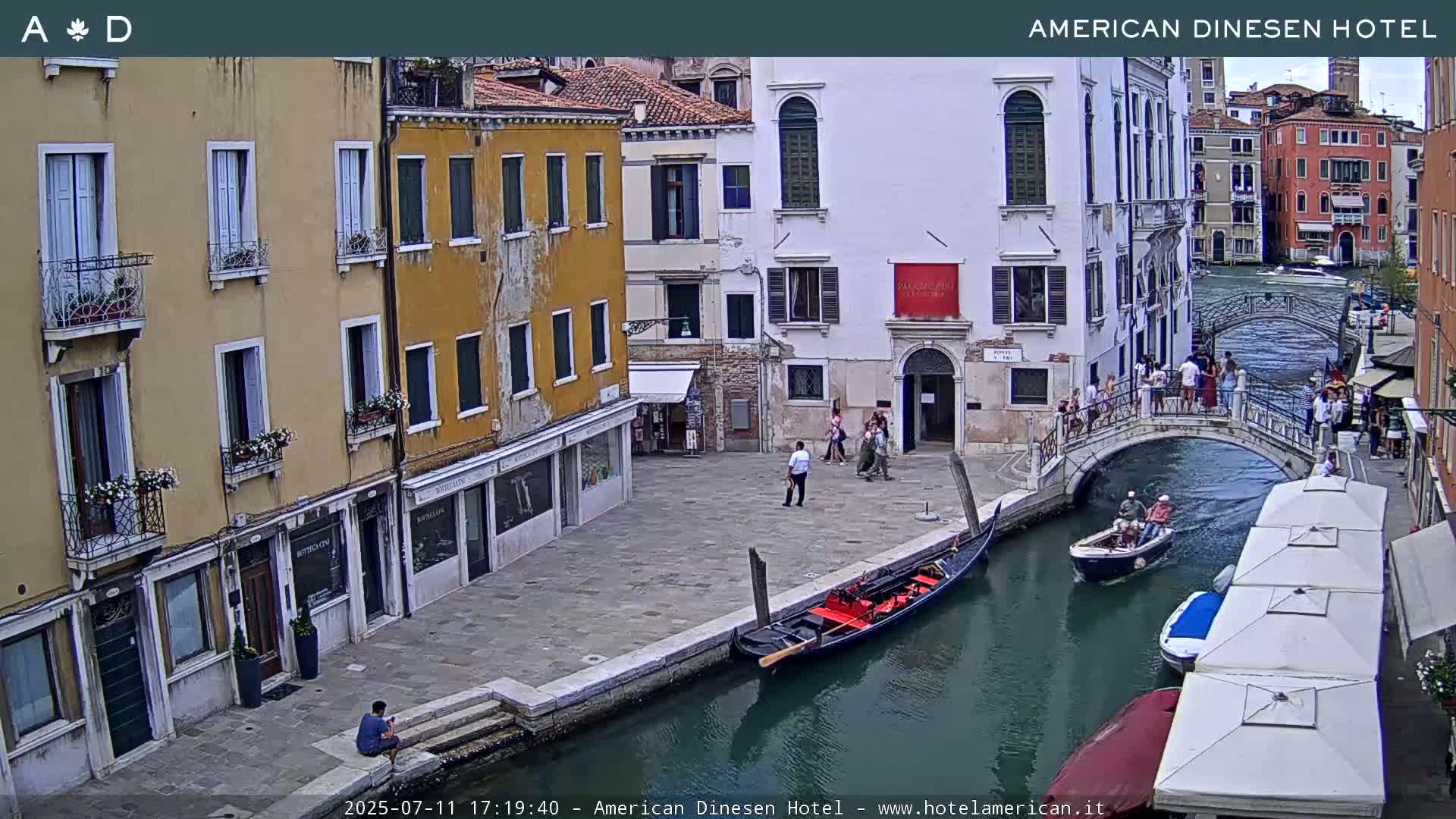 Venice Dorsoduro Canal Live Cam - Venice, Veneto, Italy