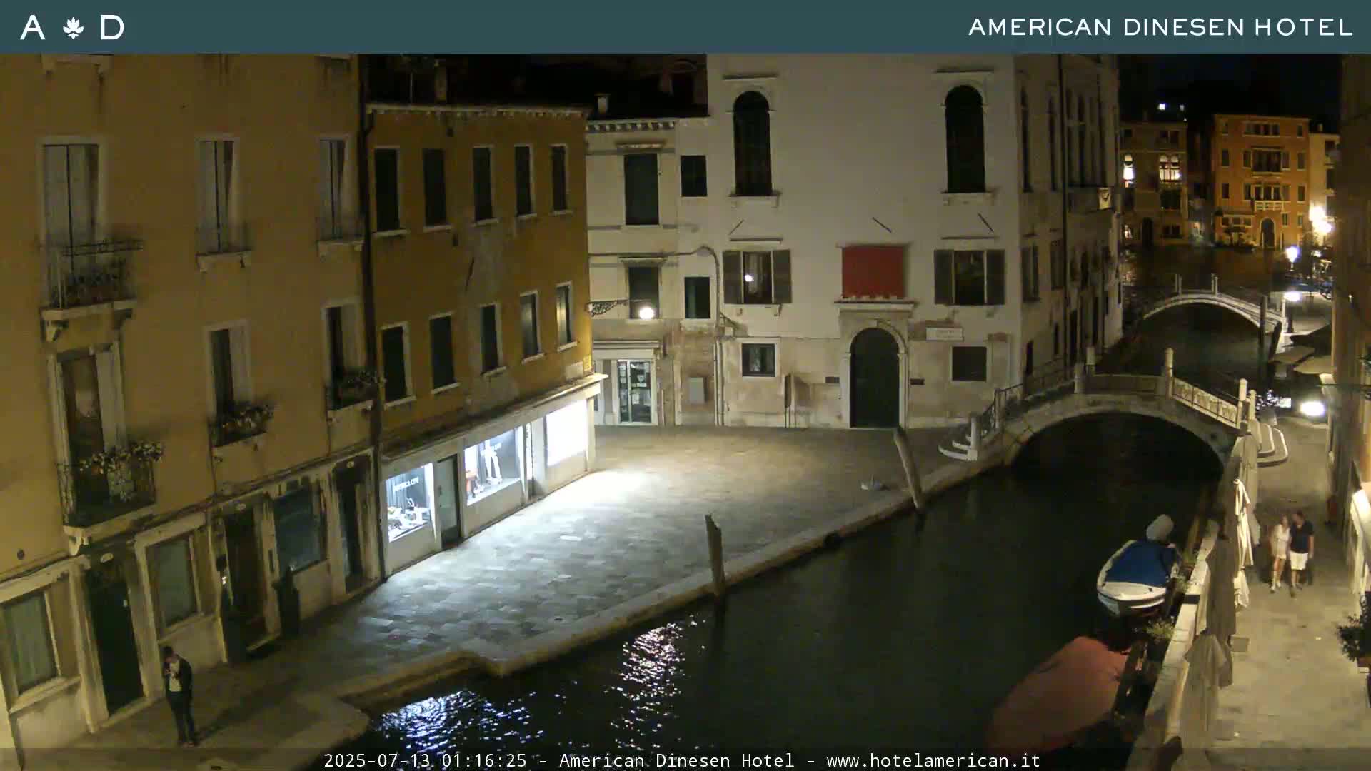 Venice Dorsoduro Canal Live Cam - Venice, Veneto, Italy