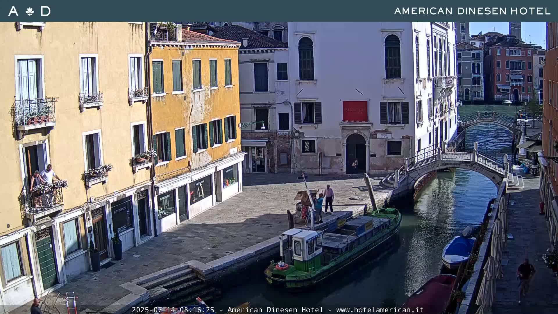 Venice Dorsoduro Canal Live Cam - Venice, Veneto, Italy
