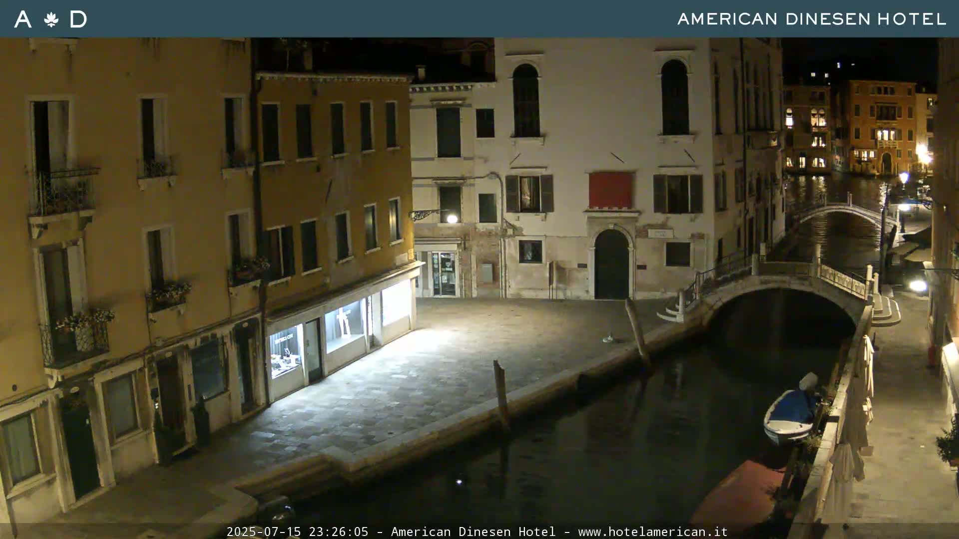 Venice Dorsoduro Canal Live Cam - Venice, Veneto, Italy