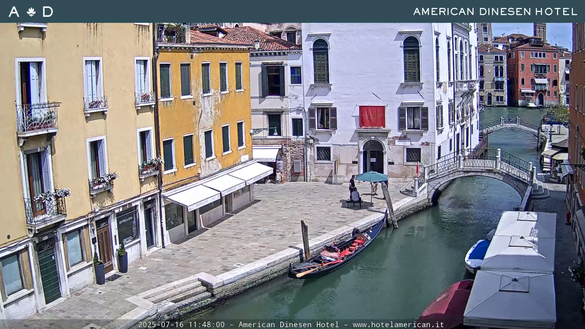 Venice Dorsoduro Canal Live Cam - Venice, Veneto, Italy