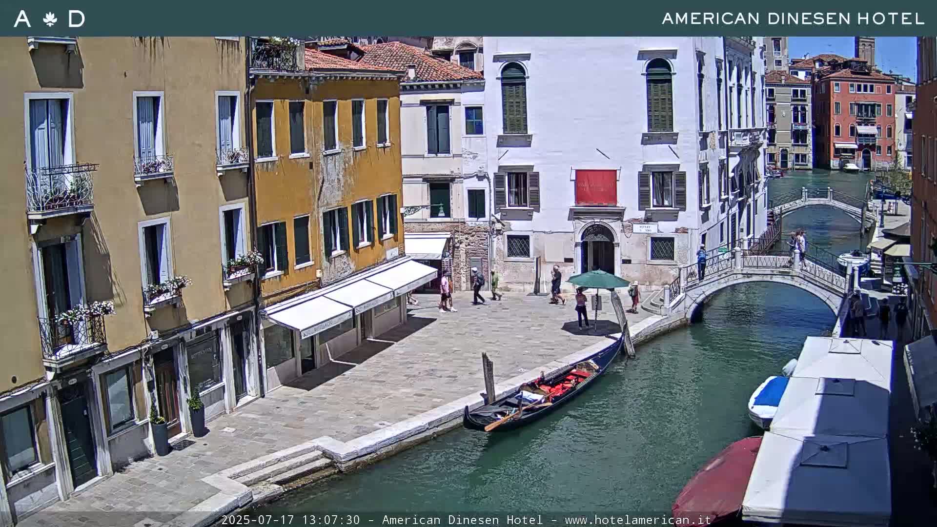Venice Dorsoduro Canal Live Cam - Venice, Veneto, Italy
